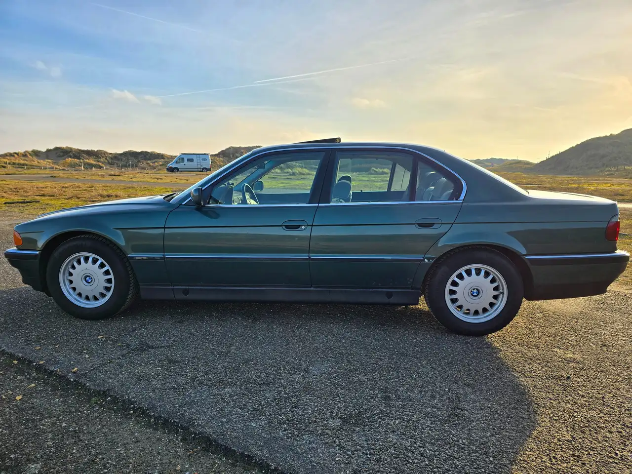 BMW E38 728i AUT Vermontgroen, wollen velours, standkachel, foto 6