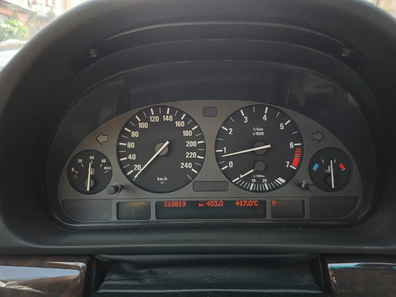 BMW E38 728i AUT Vermontgroen, wollen velours, standkachel, foto 11