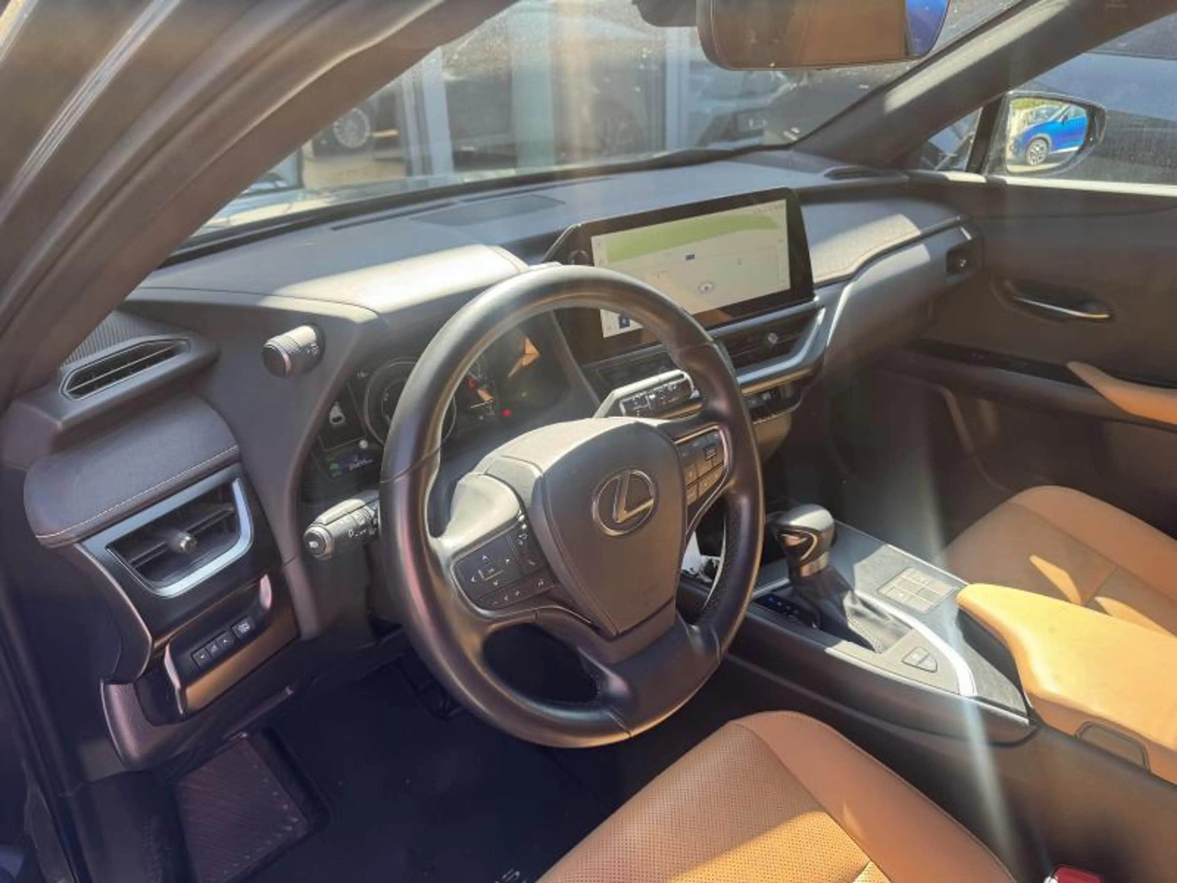 Lexus UX 250h 250h Executive 2.0 HSD — photo 7