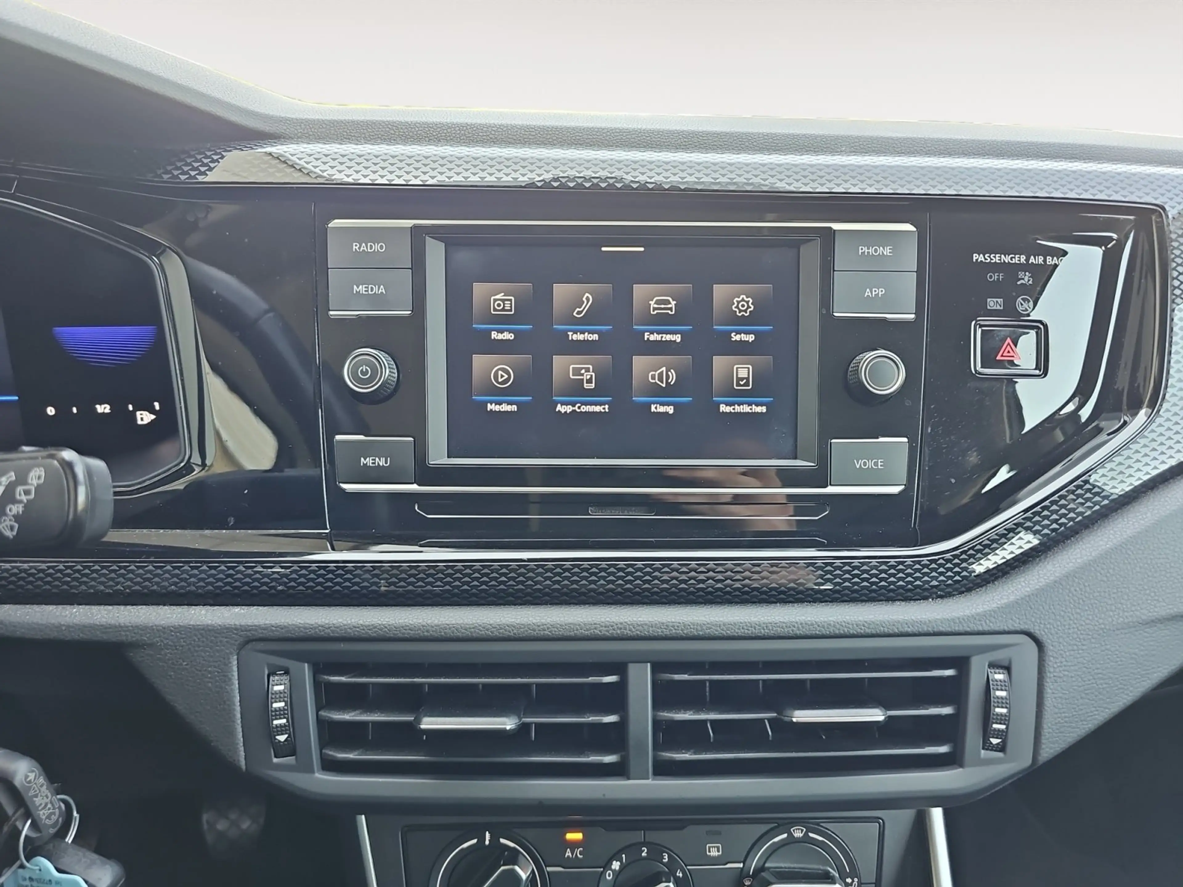 Volkswagen Taigo 1.0 TSI Life LED SHZ KLIMA APP-CON. — photo 13