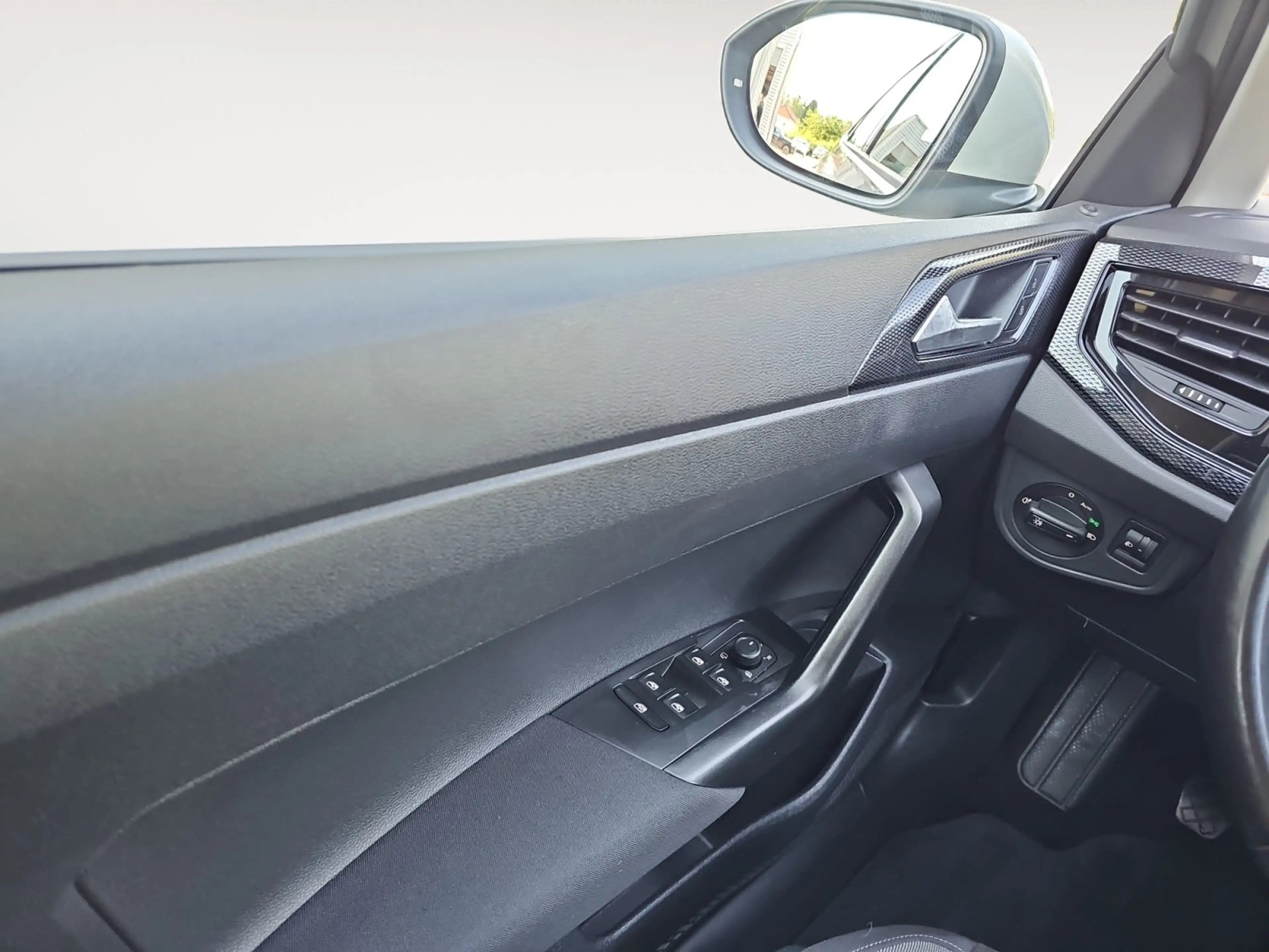 Volkswagen Taigo 1.0 TSI Life LED SHZ KLIMA APP-CON. — photo 14