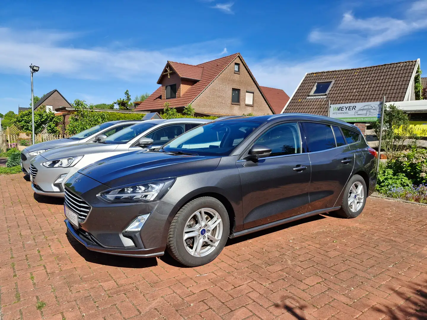 Ford Focus 1.5 EcoBlue Cool&Connect S/S (E 6d-T) Grau - 1