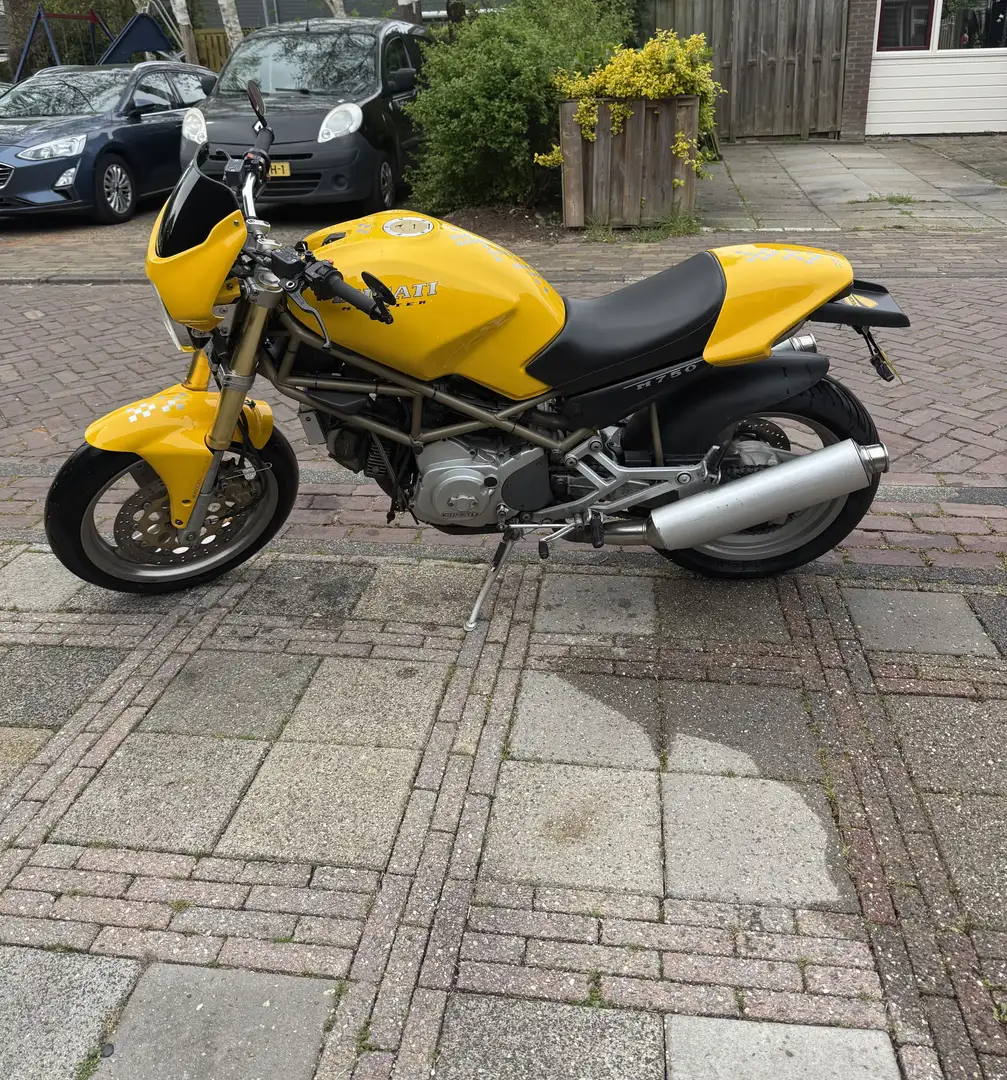 Ducati Monster 750 Jaune - 1