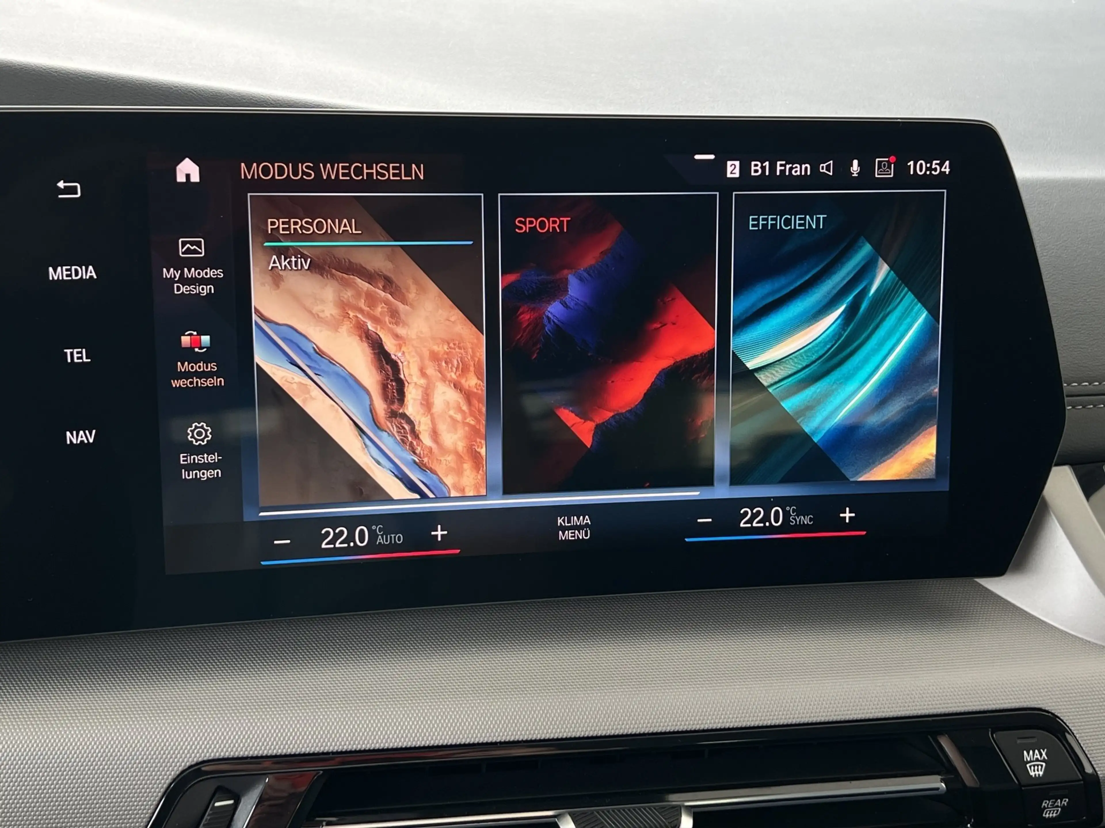 BMW 225 e xDrive ActiveTourer adapLED 360° HUD Keyless — photo 11