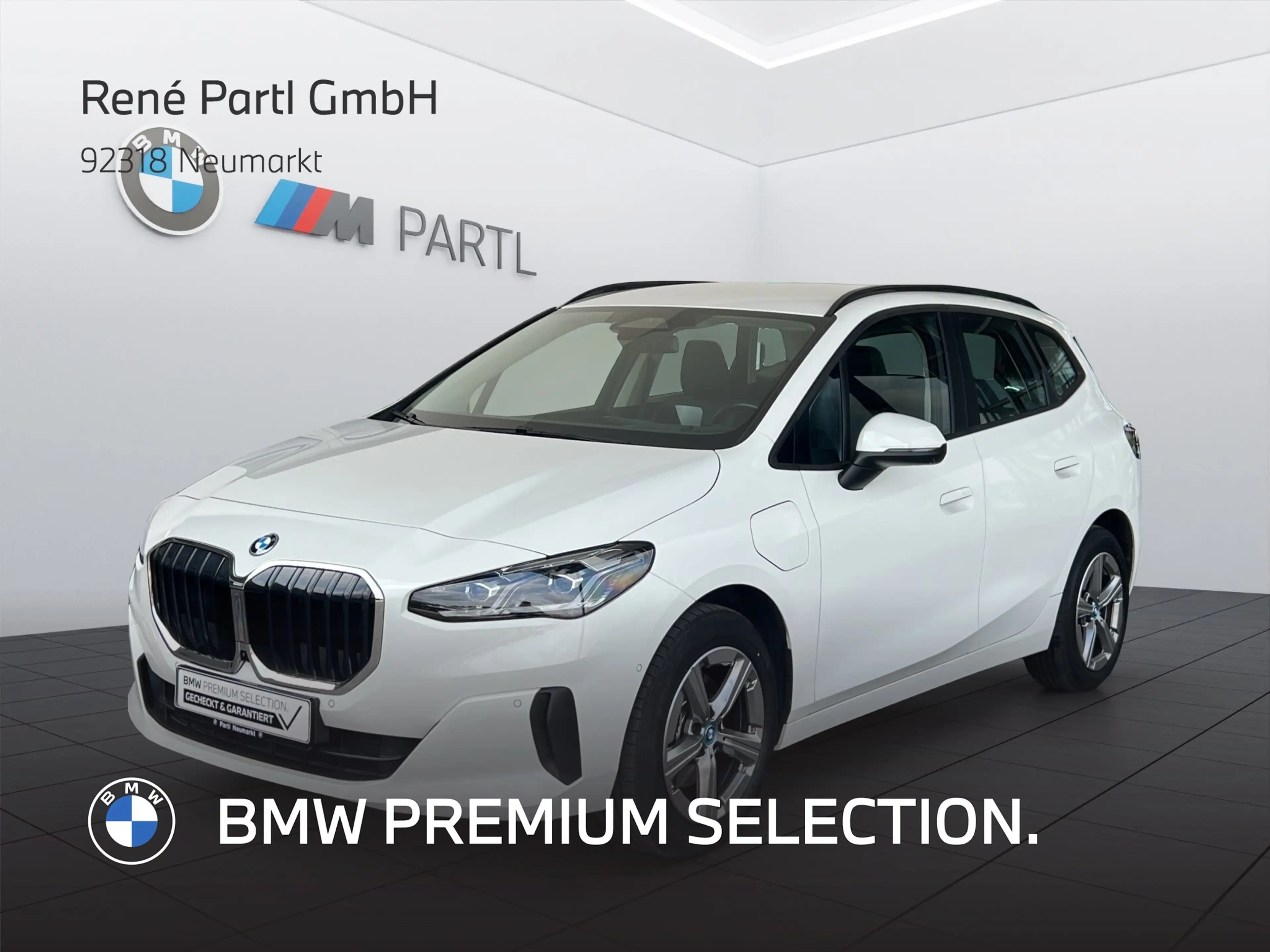 BMW 225 e xDrive ActiveTourer adapLED 360° HUD Keyless