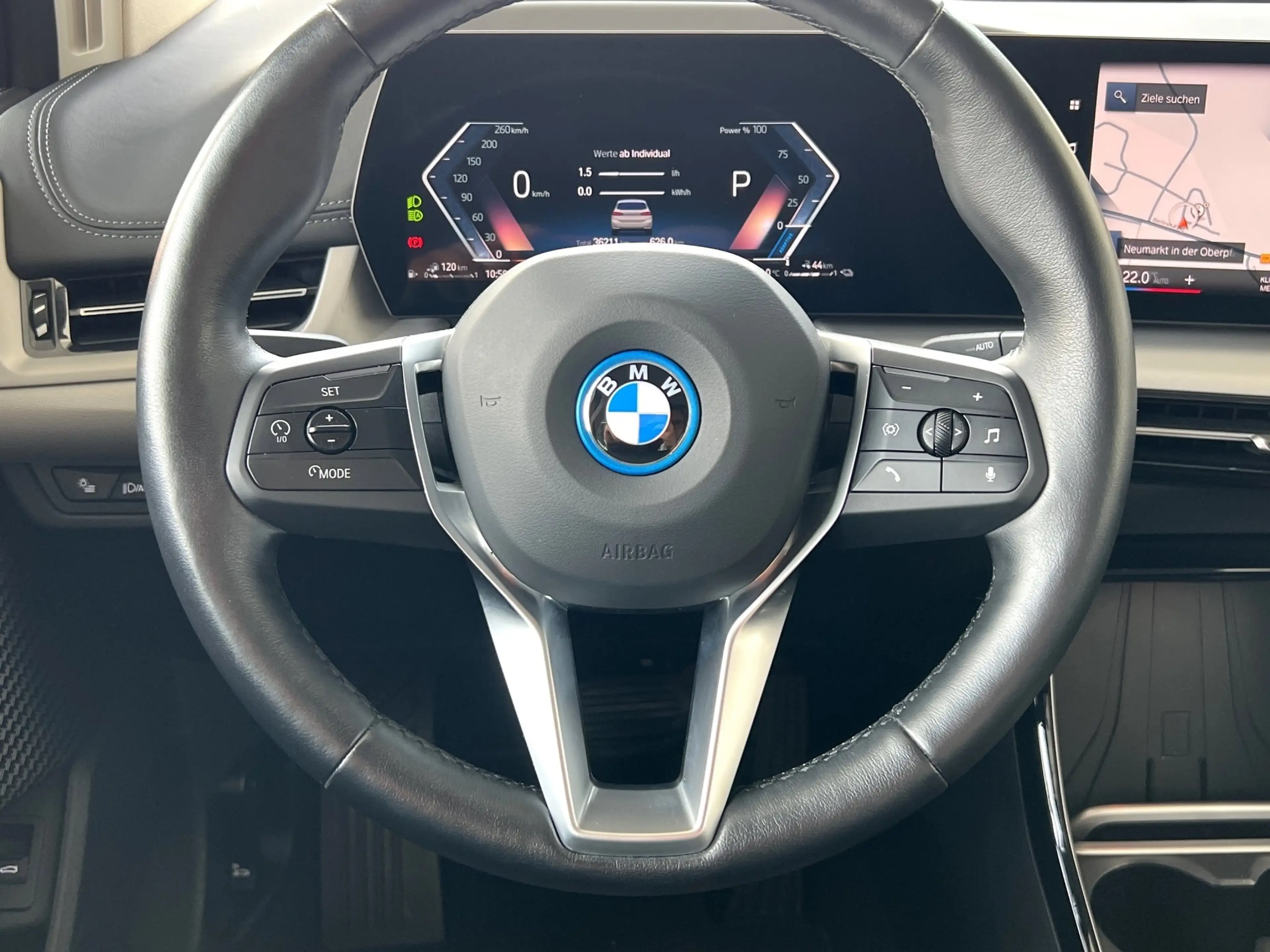 BMW 225 e xDrive ActiveTourer adapLED 360° HUD Keyless — photo 12