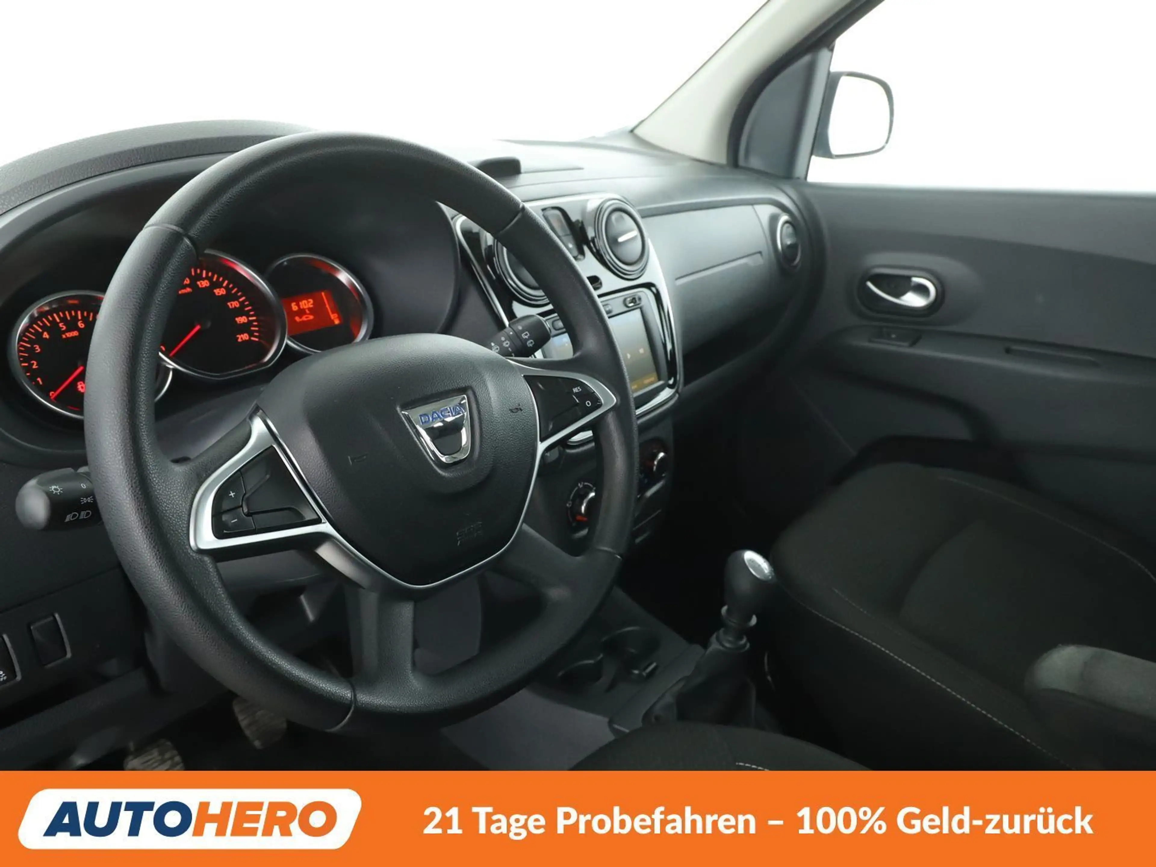 Dacia Lodgy 1.3 TCe Comfort *NAVI*TEMPO*SHZ*KLIMA* — photo 11