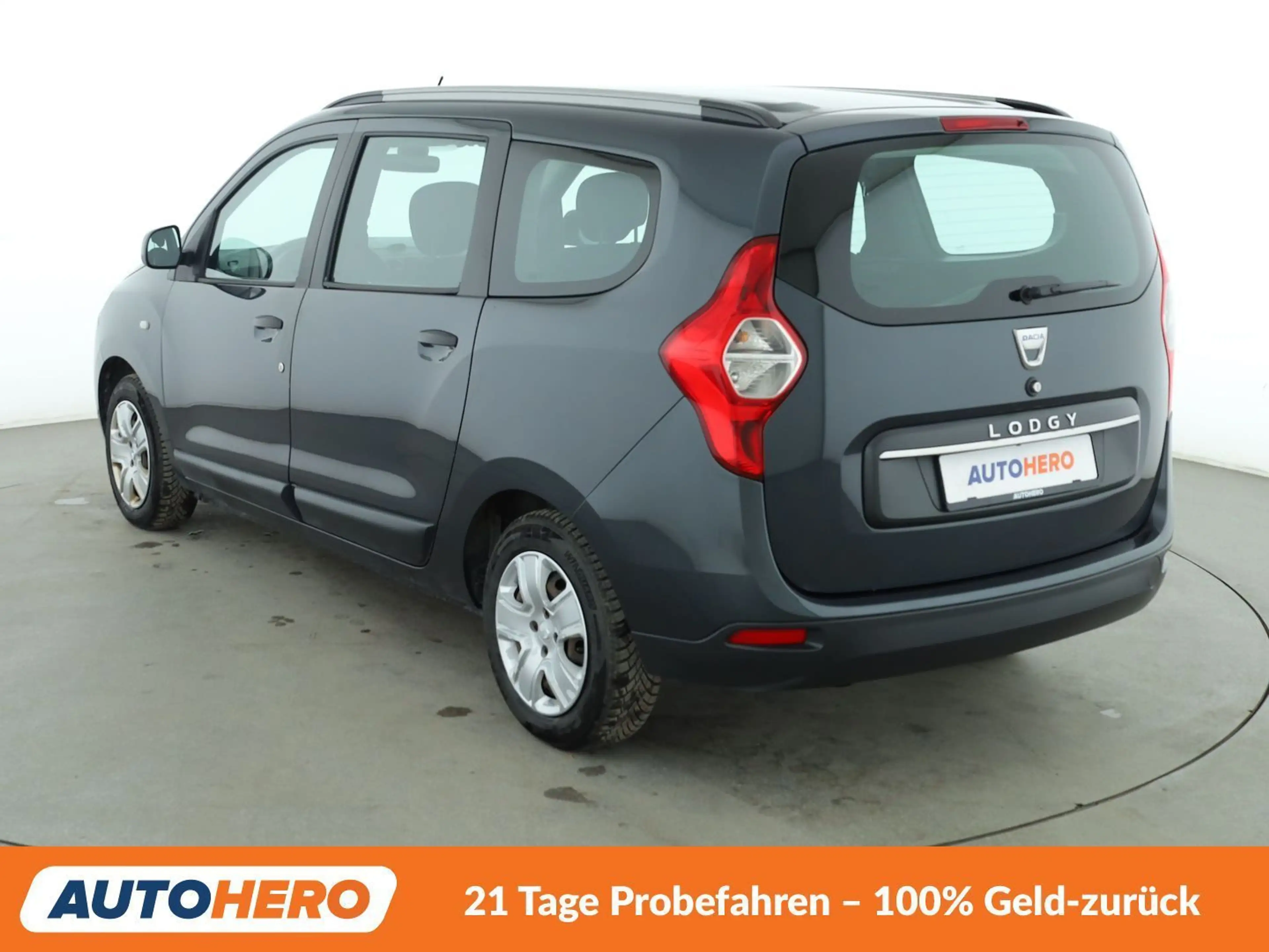 Dacia Lodgy 1.3 TCe Comfort *NAVI*TEMPO*SHZ*KLIMA* — photo 4