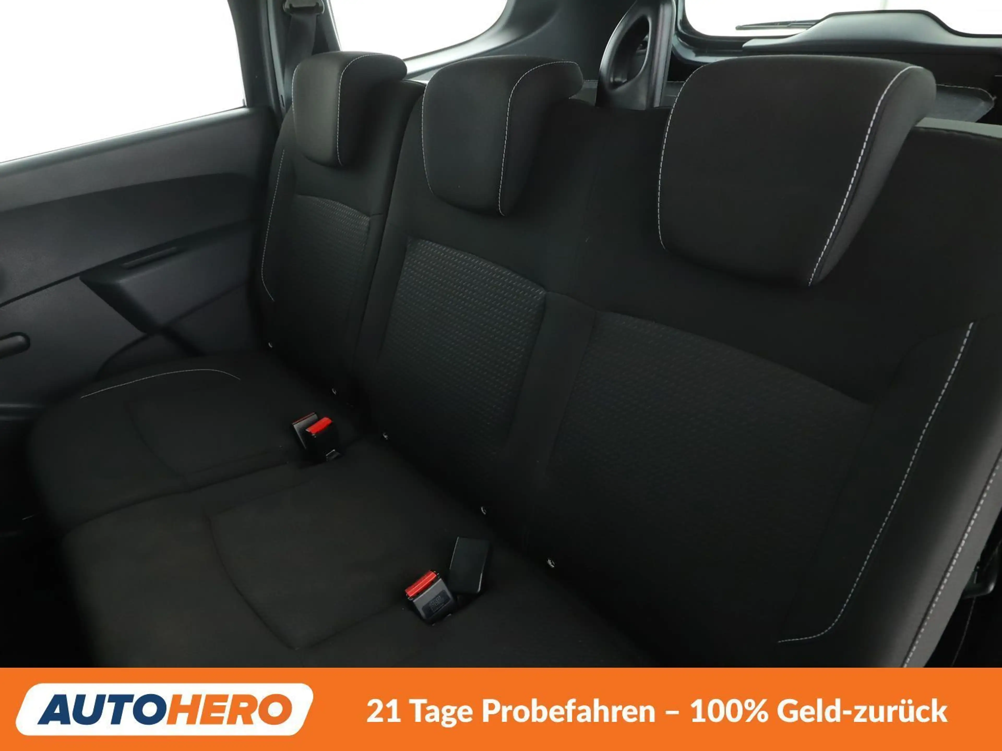 Dacia Lodgy 1.3 TCe Comfort *NAVI*TEMPO*SHZ*KLIMA* — photo 14