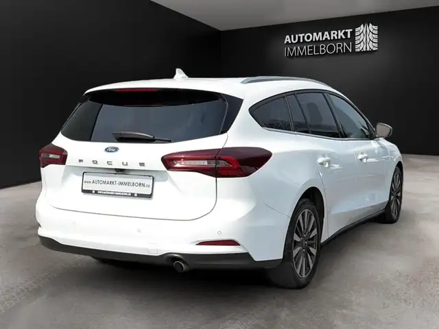 Ford Focus view 7