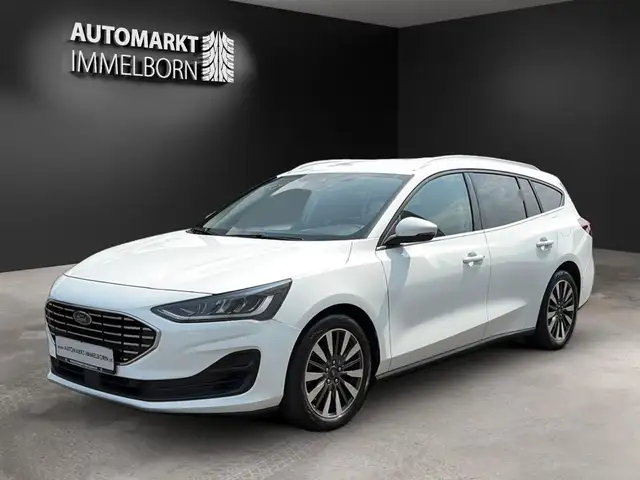 Ford Focus view 4