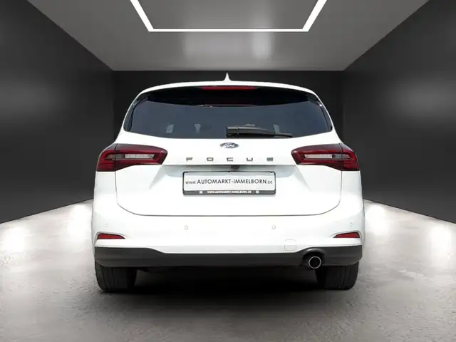 Ford Focus view 10