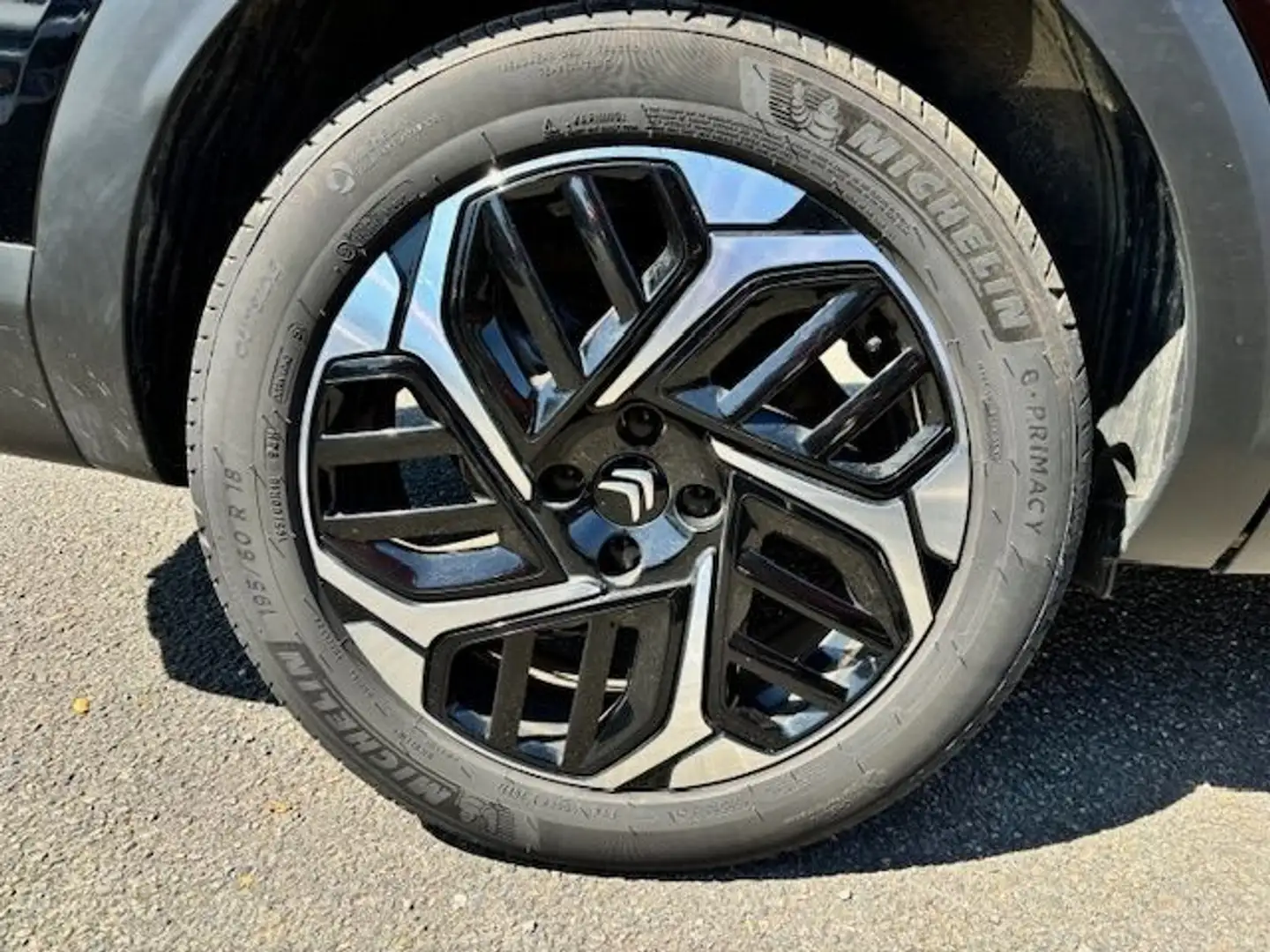 Citroen C4 X PURETECH 130CH SHINE PACK EAT8 +TOIT OUVRANT Noir - 2