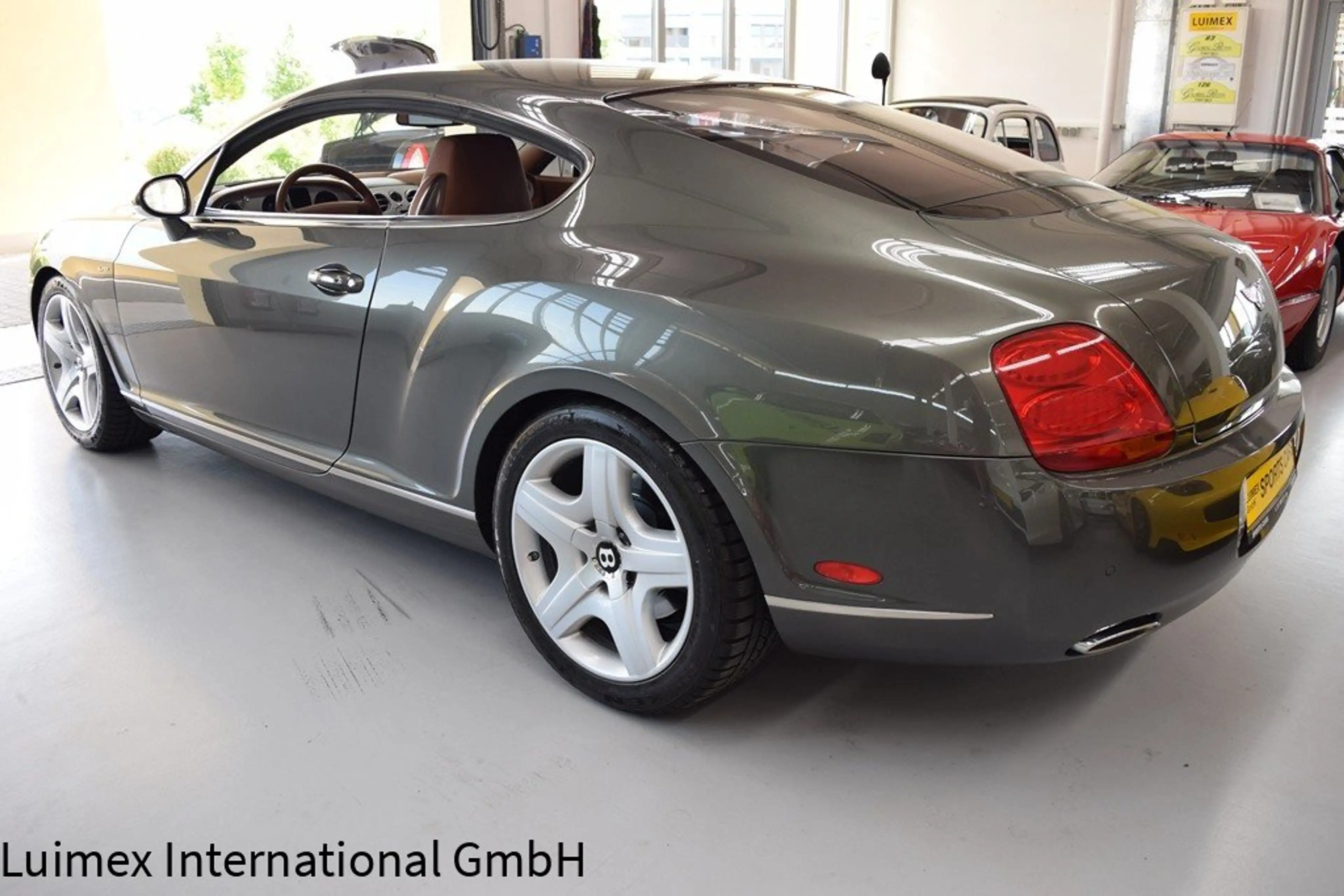 Bentley Continental GT — photo 3