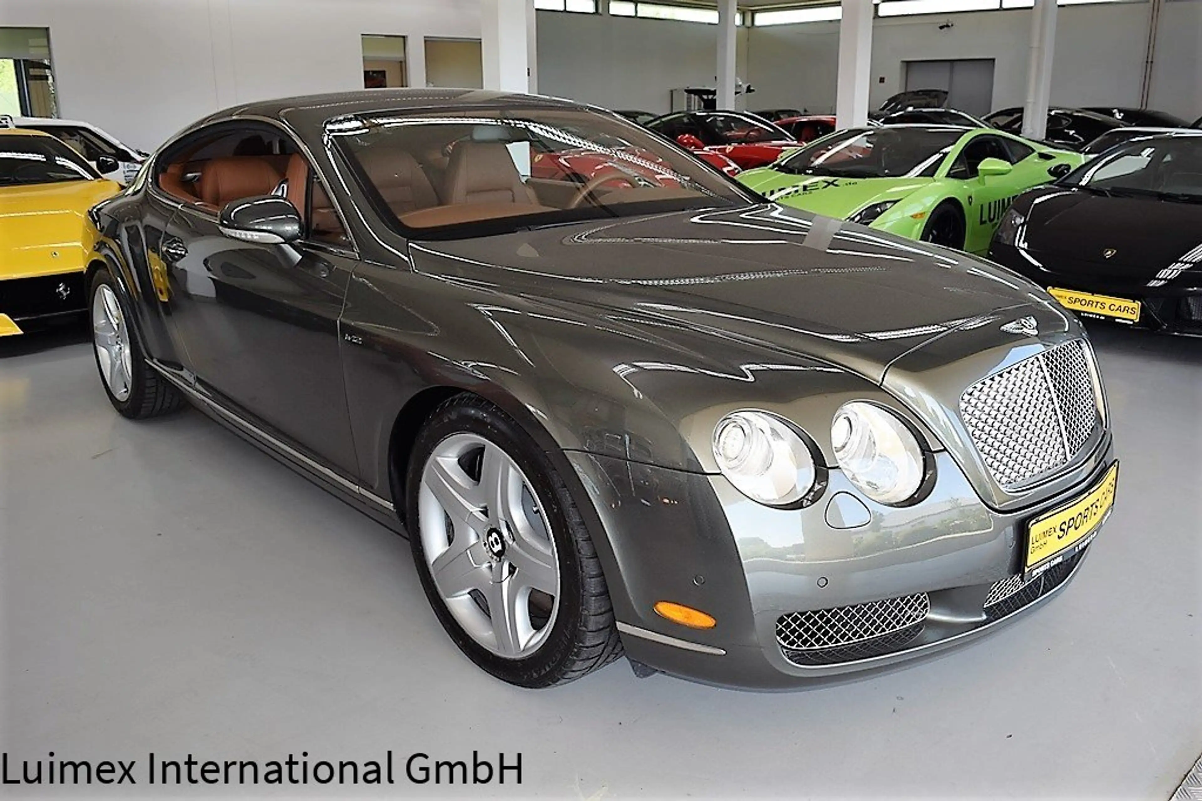 Bentley Continental GT — photo 10