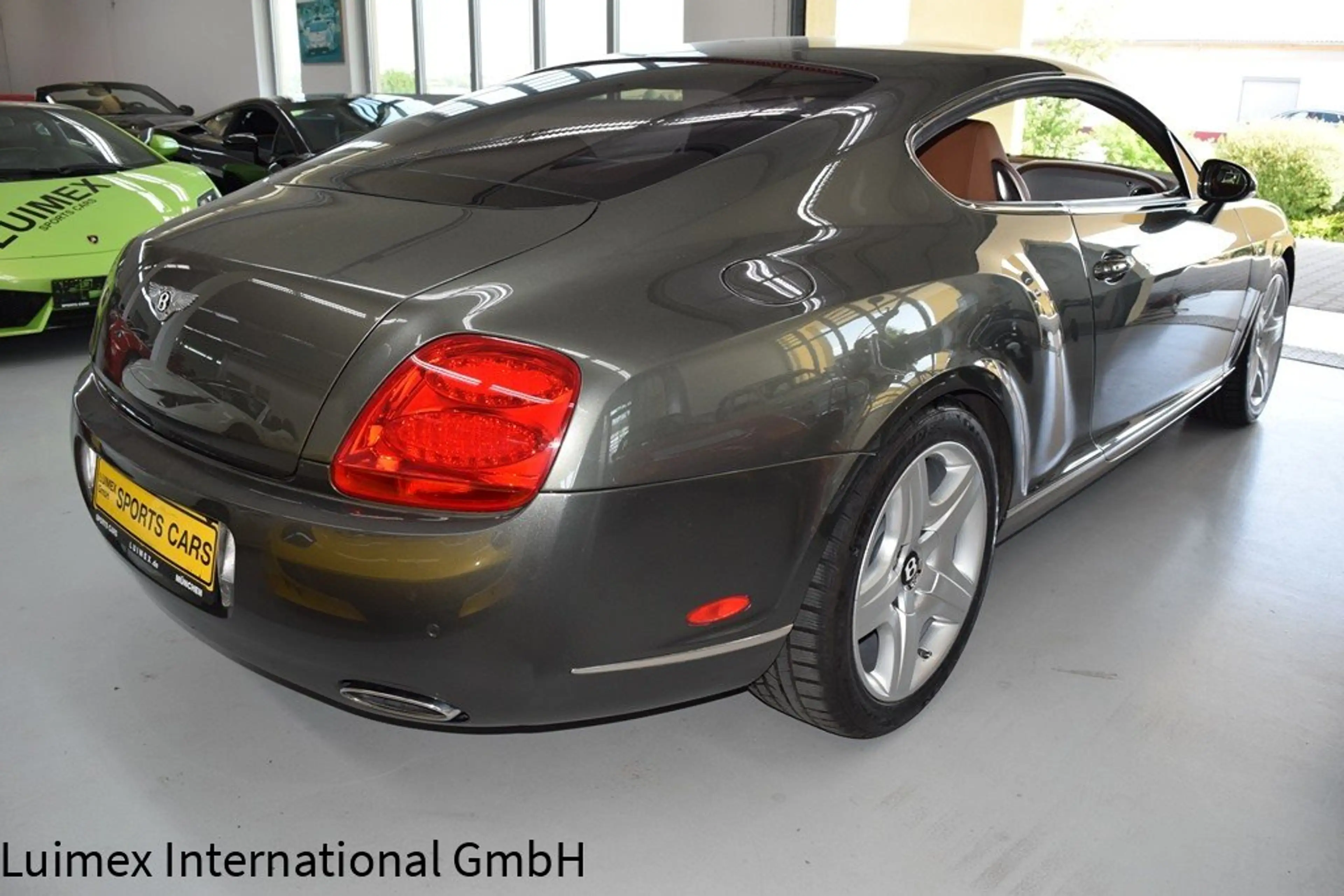 Bentley Continental GT — photo 9