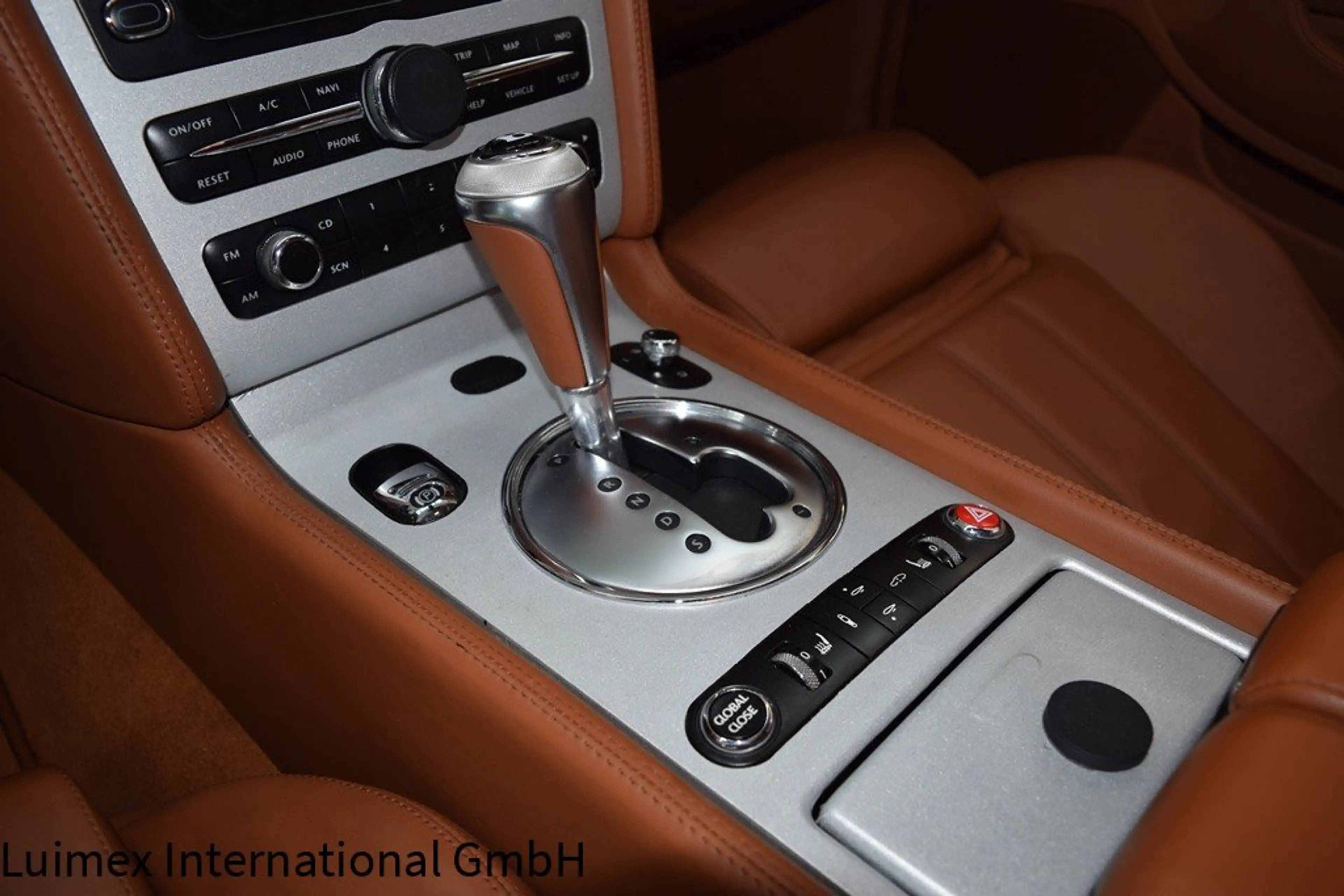 Bentley Continental GT — photo 5