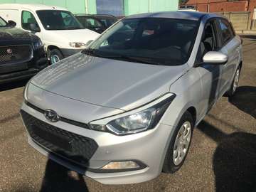 i20 AUTOMATIC 1.4i BENZINE