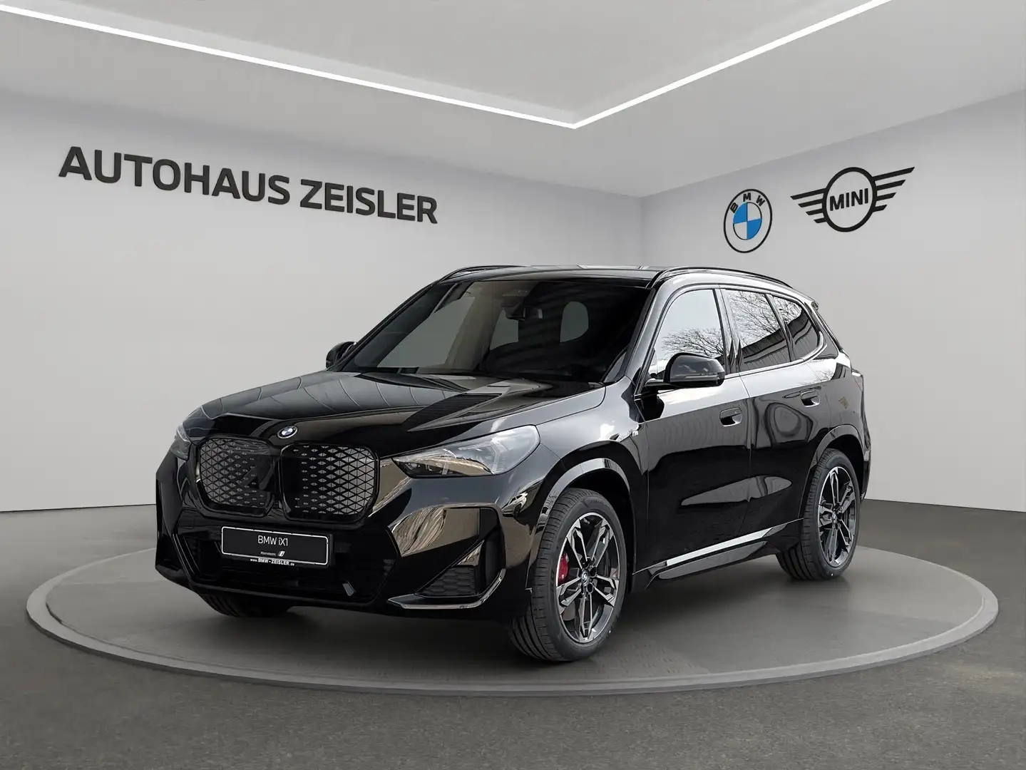 BMW iX1 xDrive30 M Sport Pro SOFORT! 19"LM AHK HiFi h/k RF Schwarz - 1