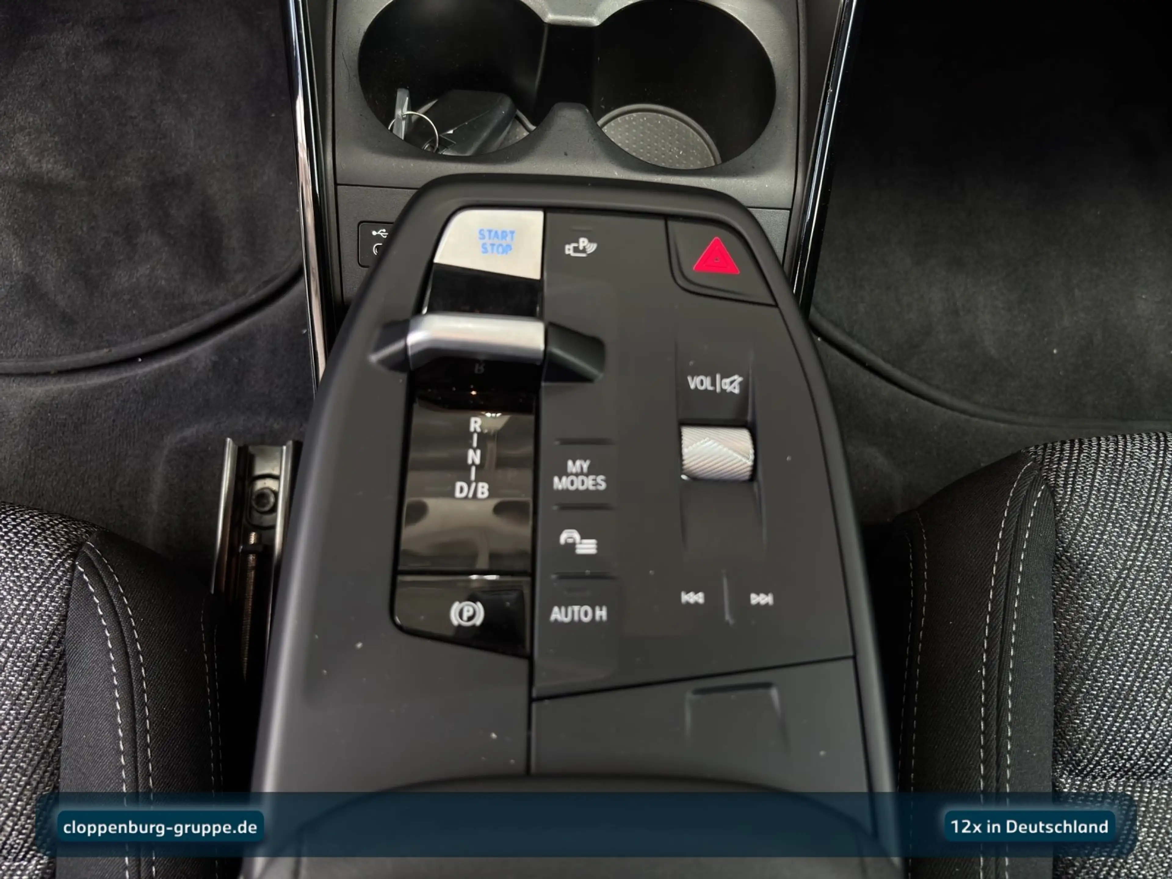 BMW iX1 xDrive30 Navi+SHZ+KeyGO+HiFi+Fernl.Ass+LED — photo 16