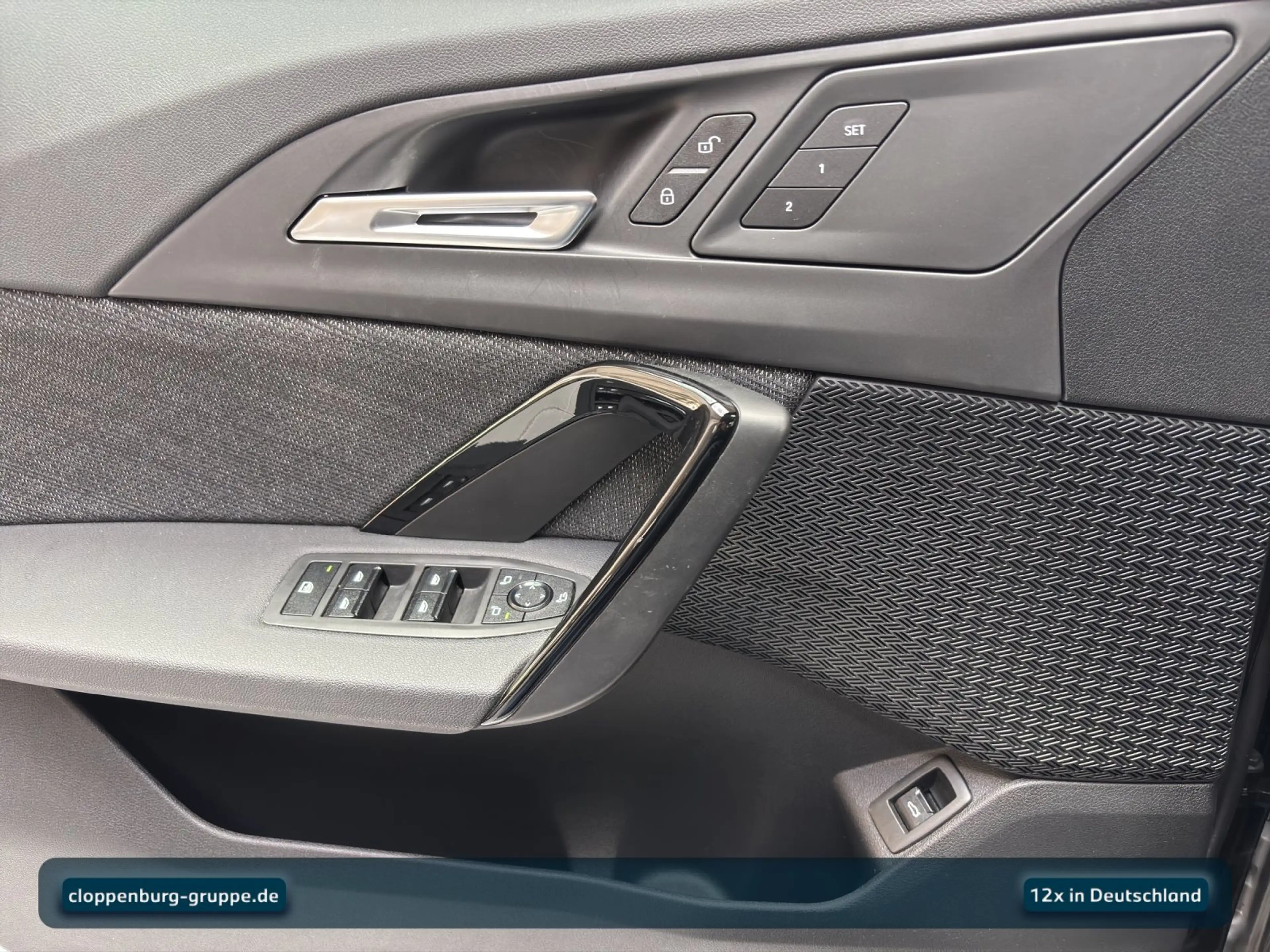 BMW iX1 xDrive30 Navi+SHZ+KeyGO+HiFi+Fernl.Ass+LED — photo 17