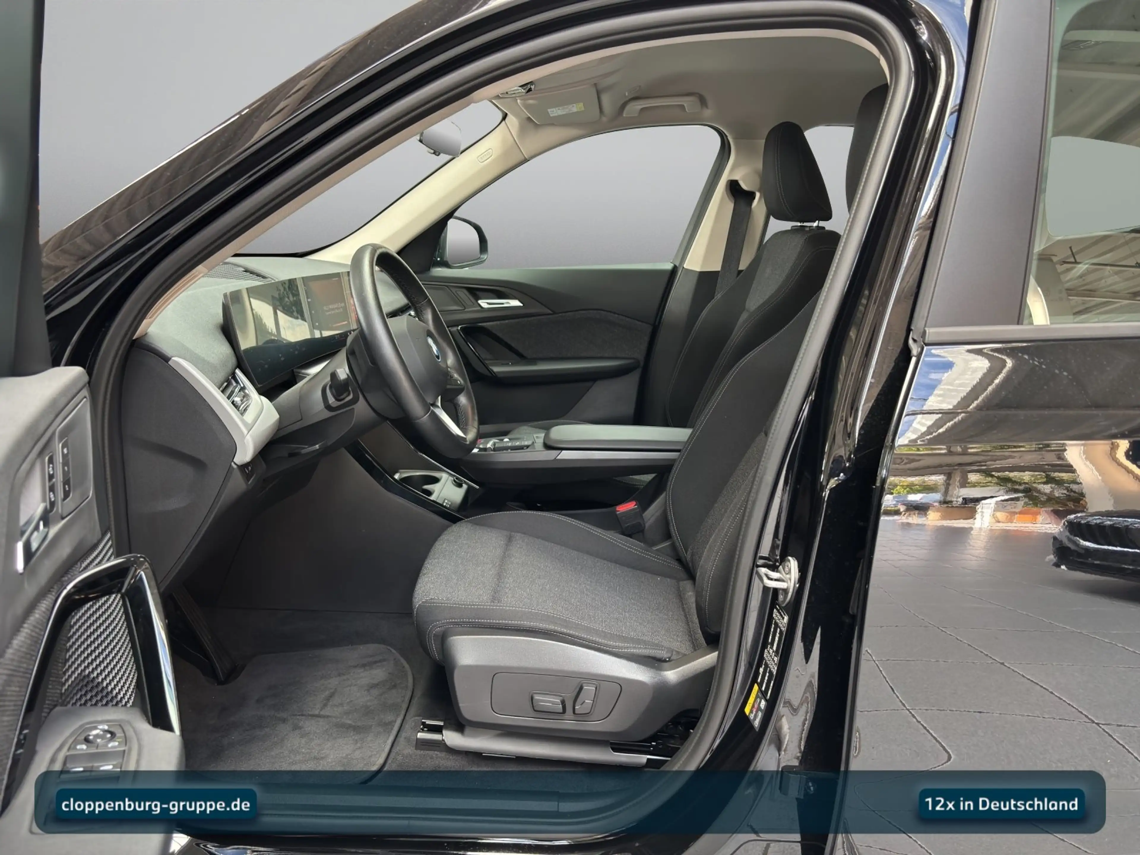 BMW iX1 xDrive30 Navi+SHZ+KeyGO+HiFi+Fernl.Ass+LED — photo 12