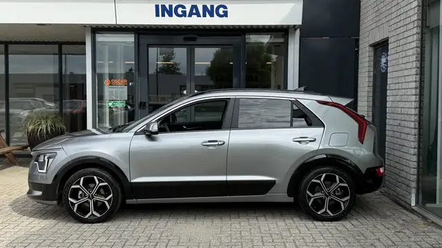 Kia Niro view 2