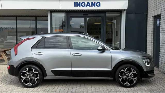 Kia Niro view 4