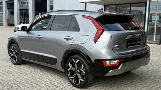 Kia Niro view 3