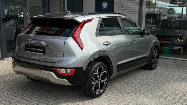 Kia Niro view 5