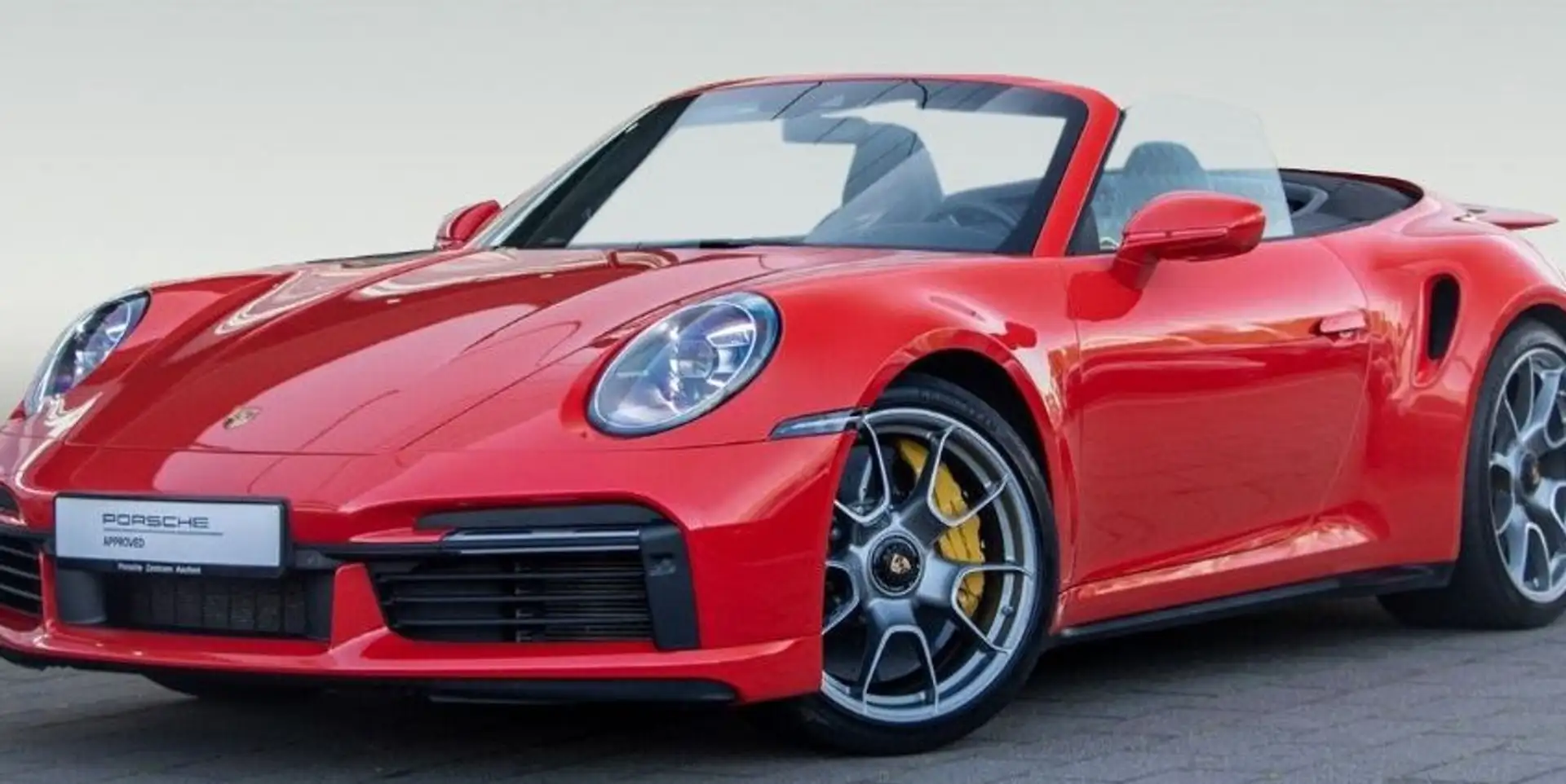 Porsche 992 Turbo S Cabriolet PDK Rojo - 1