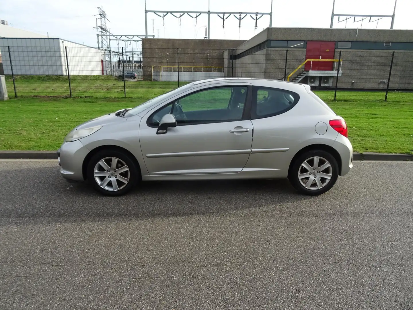 Peugeot 207 1.6 VTi XS Grijs - 2