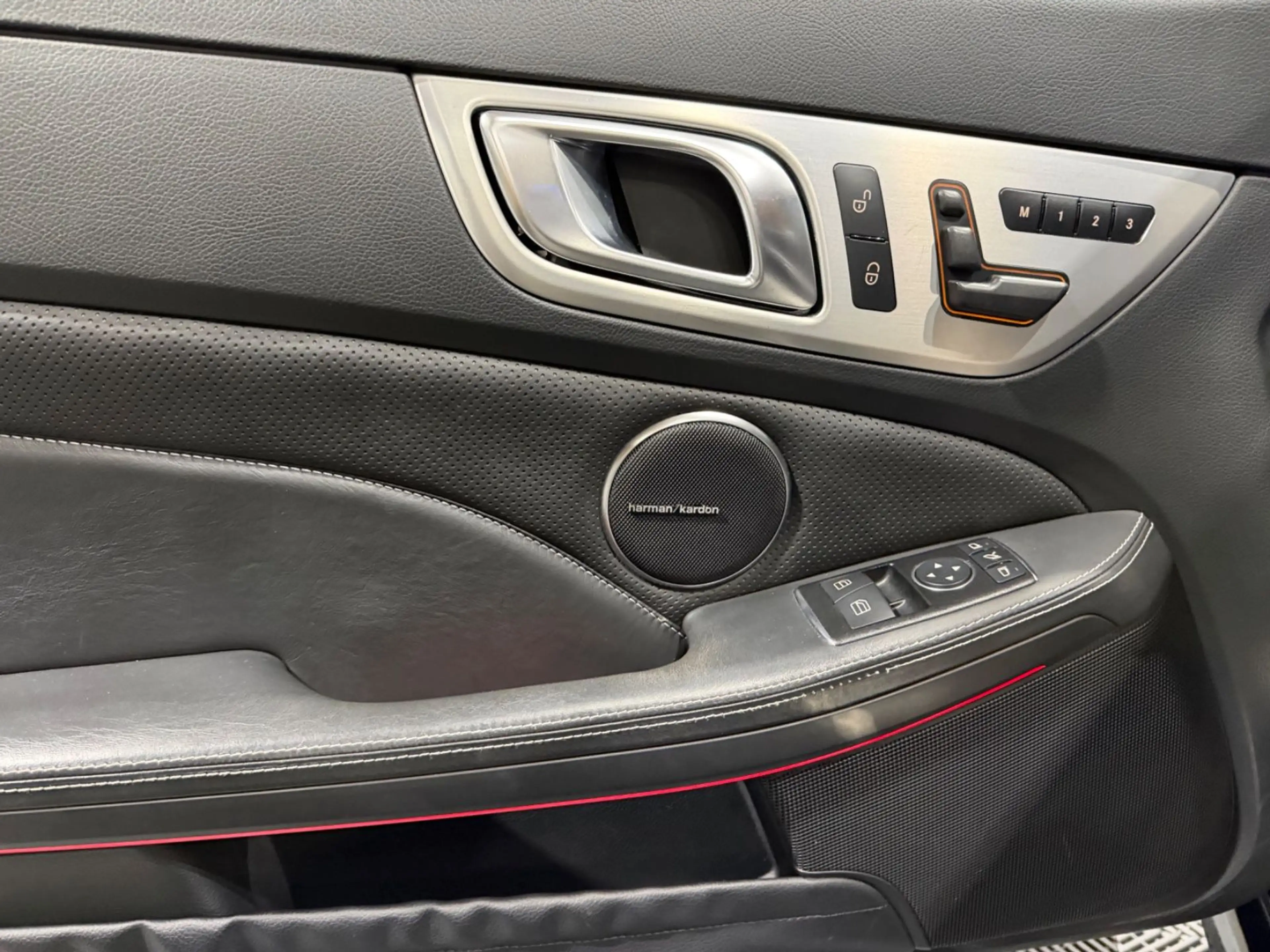 Mercedes-Benz SLK 55 AMG V8 *1.Hd*Harman-Kardon*Keyless-Go* — photo 12