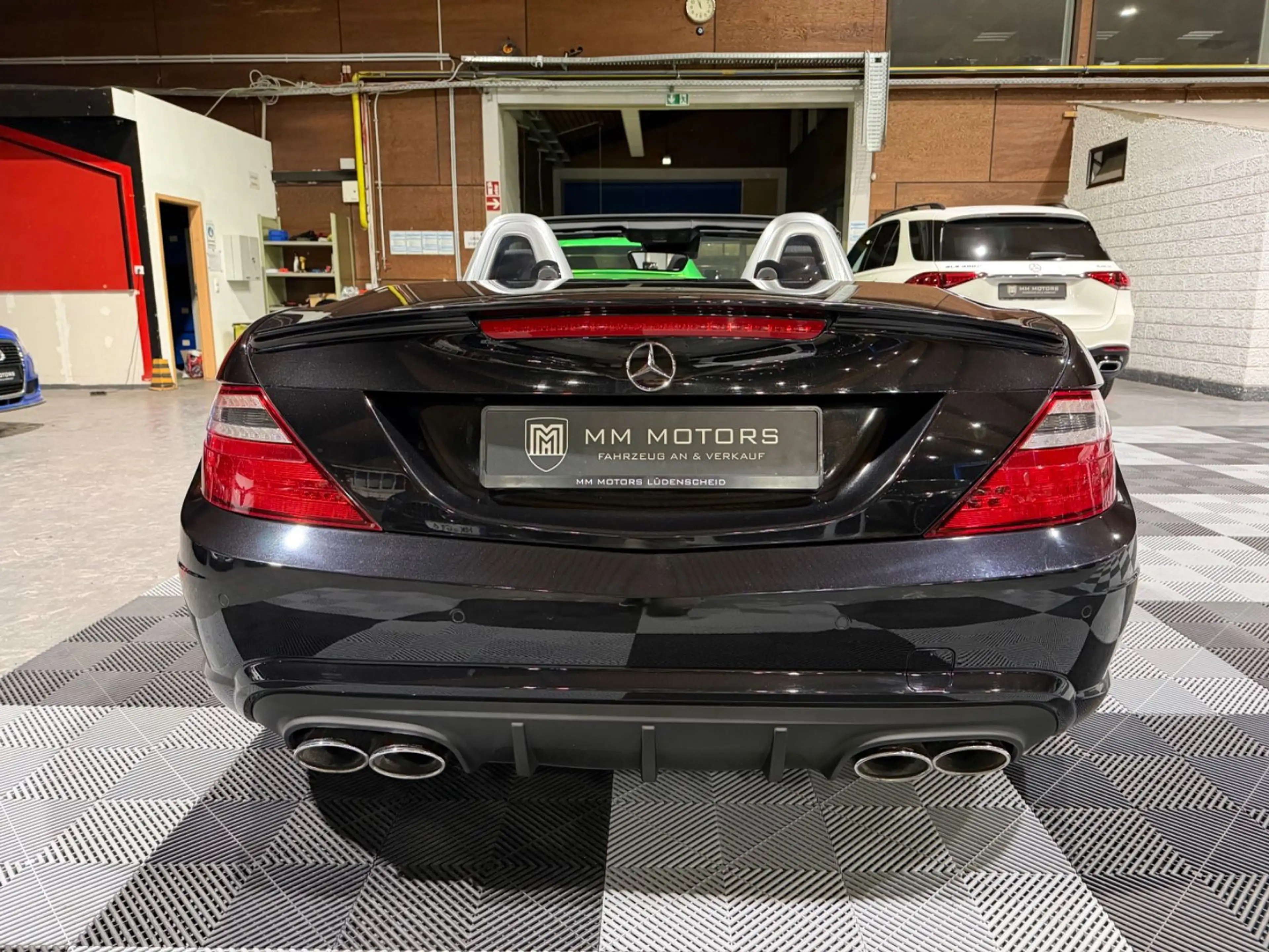 Mercedes-Benz SLK 55 AMG V8 *1.Hd*Harman-Kardon*Keyless-Go* — photo 4