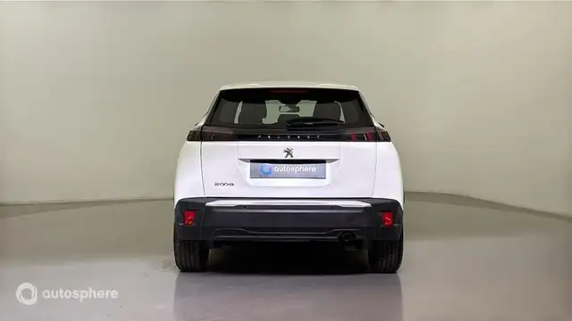 Peugeot 2008 view 6
