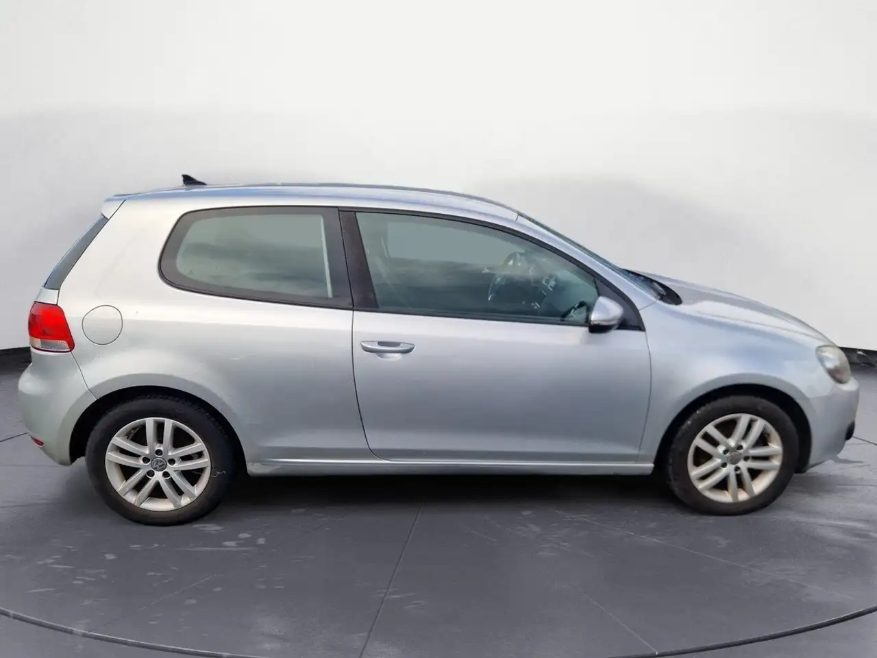 Volkswagen Golf Standard Model — photo 6