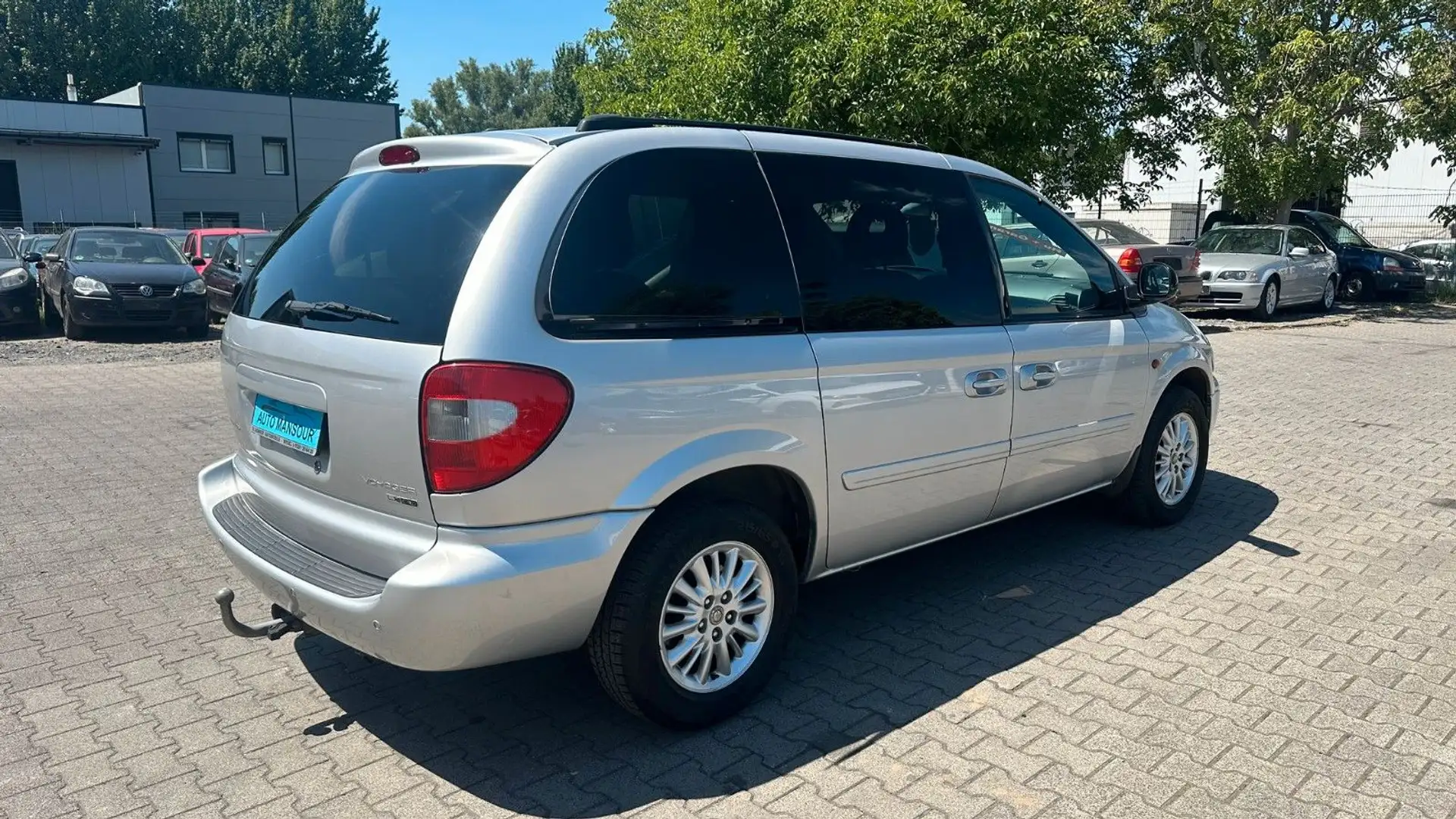 Chrysler Voyager 2.8 CRD LX - Mit Garantie Silber - 2