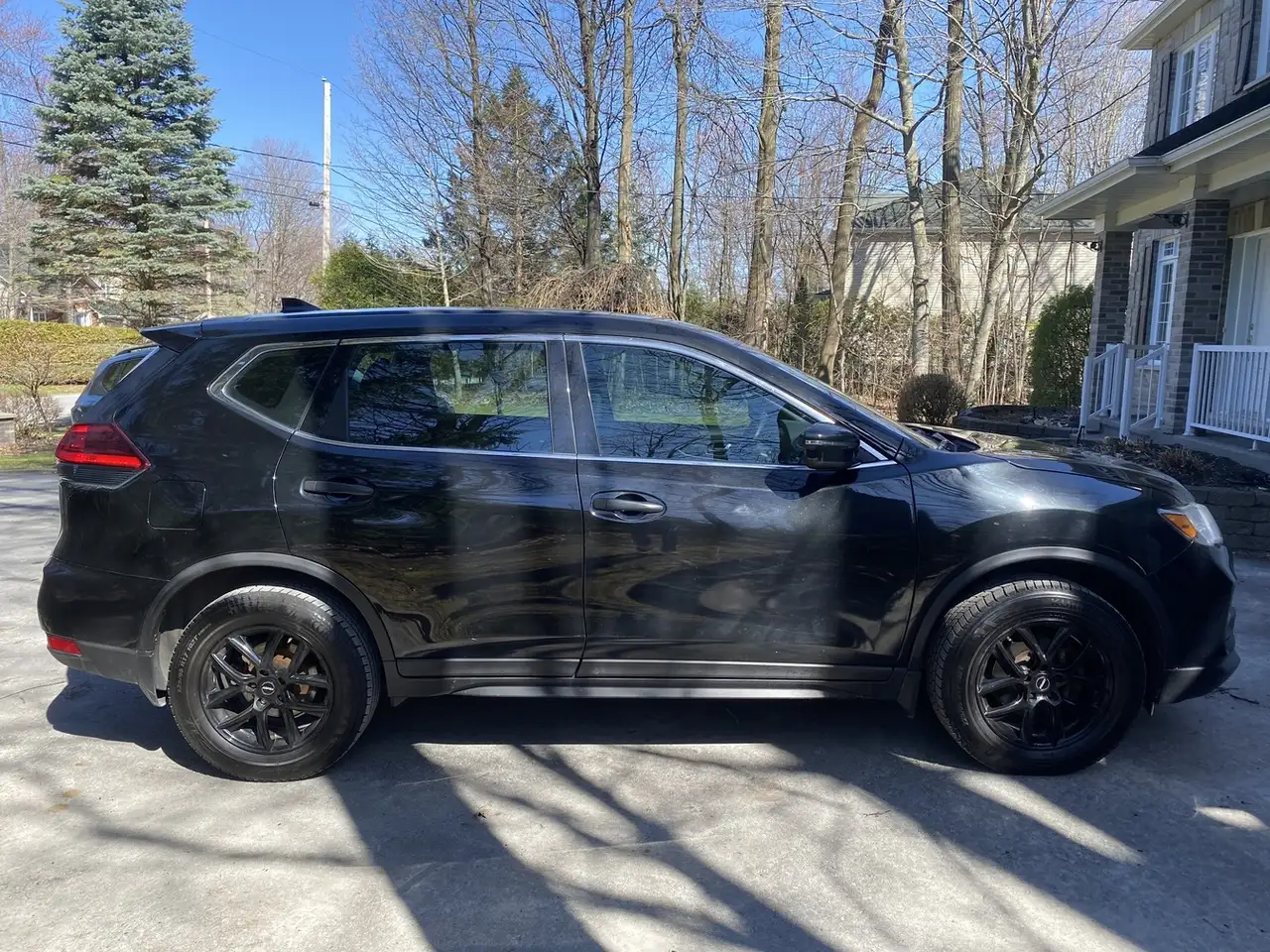 Nissan Rogue снимка Nissan Rogue