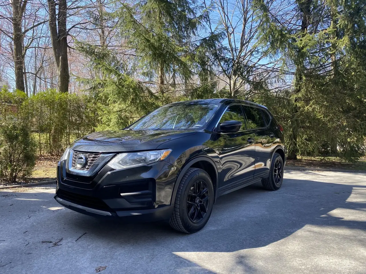Nissan Rogue снимка Nissan Rogue