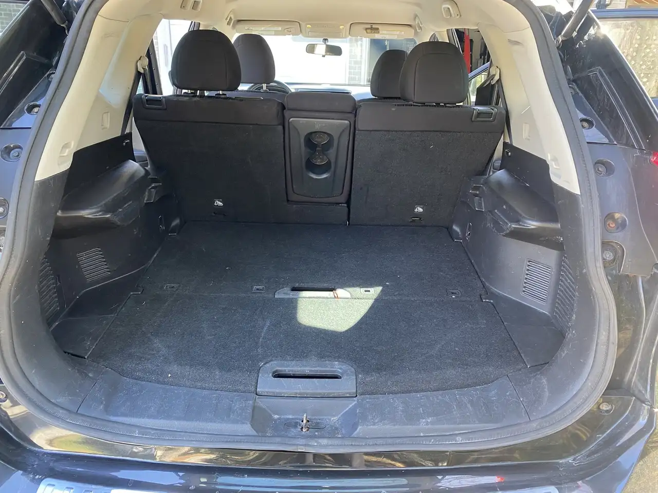Nissan Rogue снимка Nissan Rogue