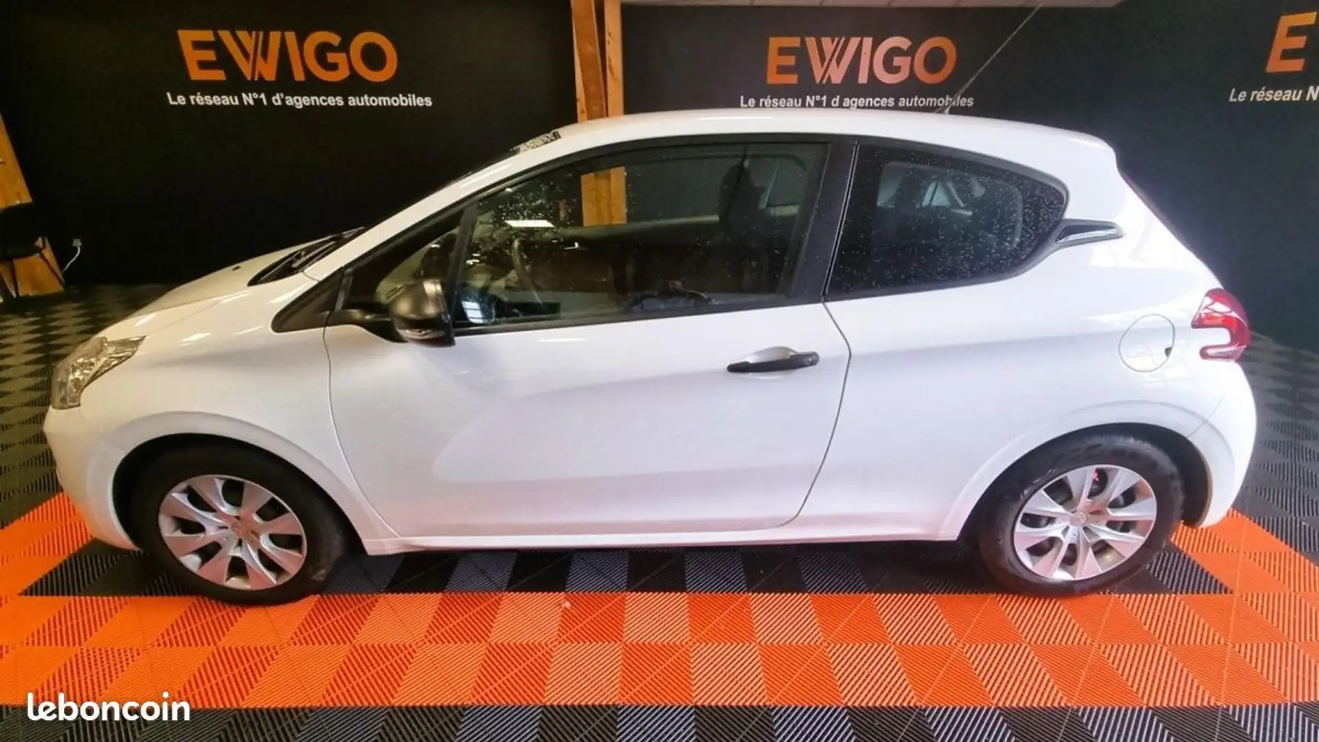 Peugeot 208 GENERATION-I 1.2 PURETECH 80 ACTIVE historique Wit - 2