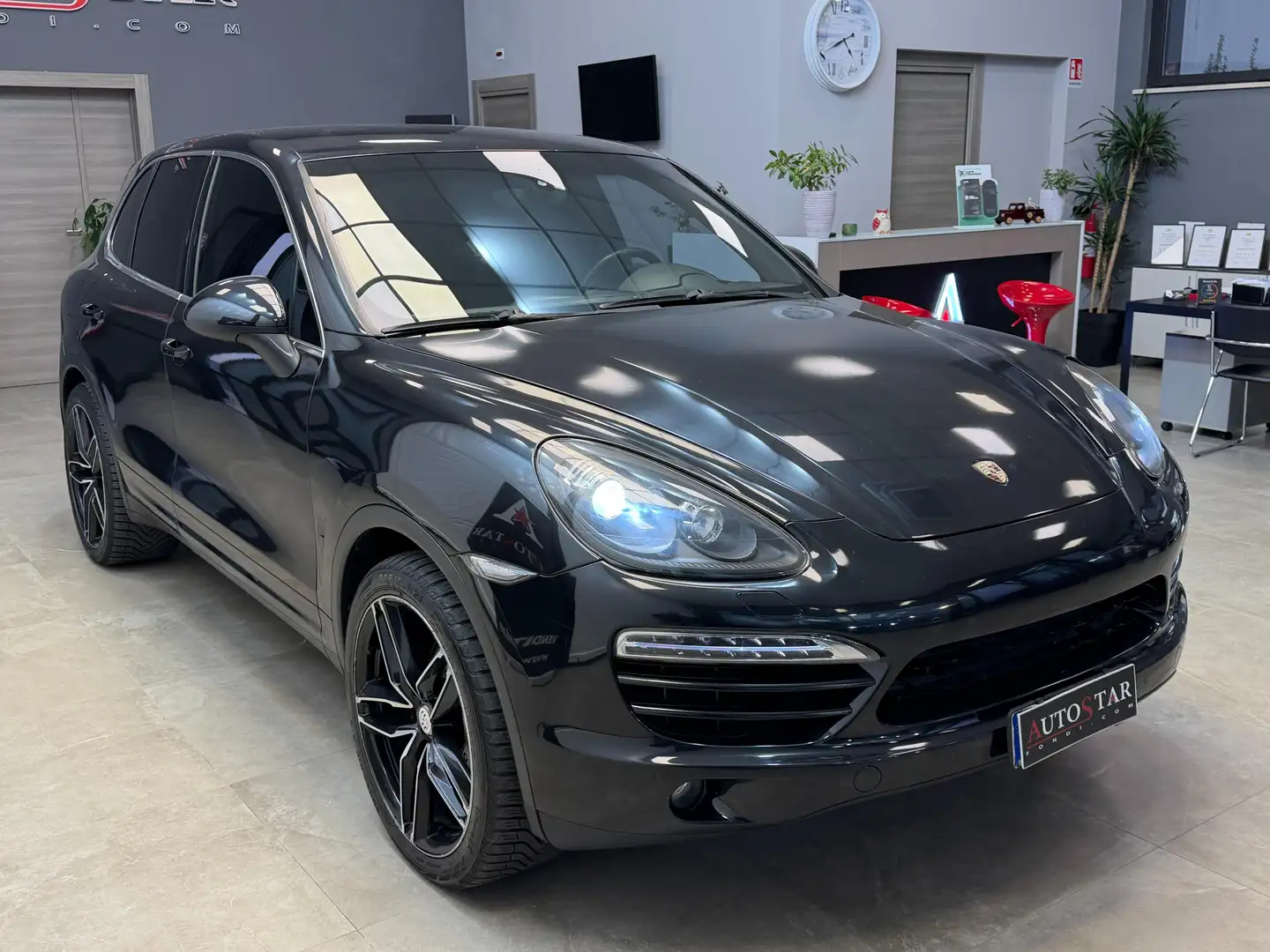 Porsche Cayenne 3.0 V6 tdi 245cv tiptronic crna - 2