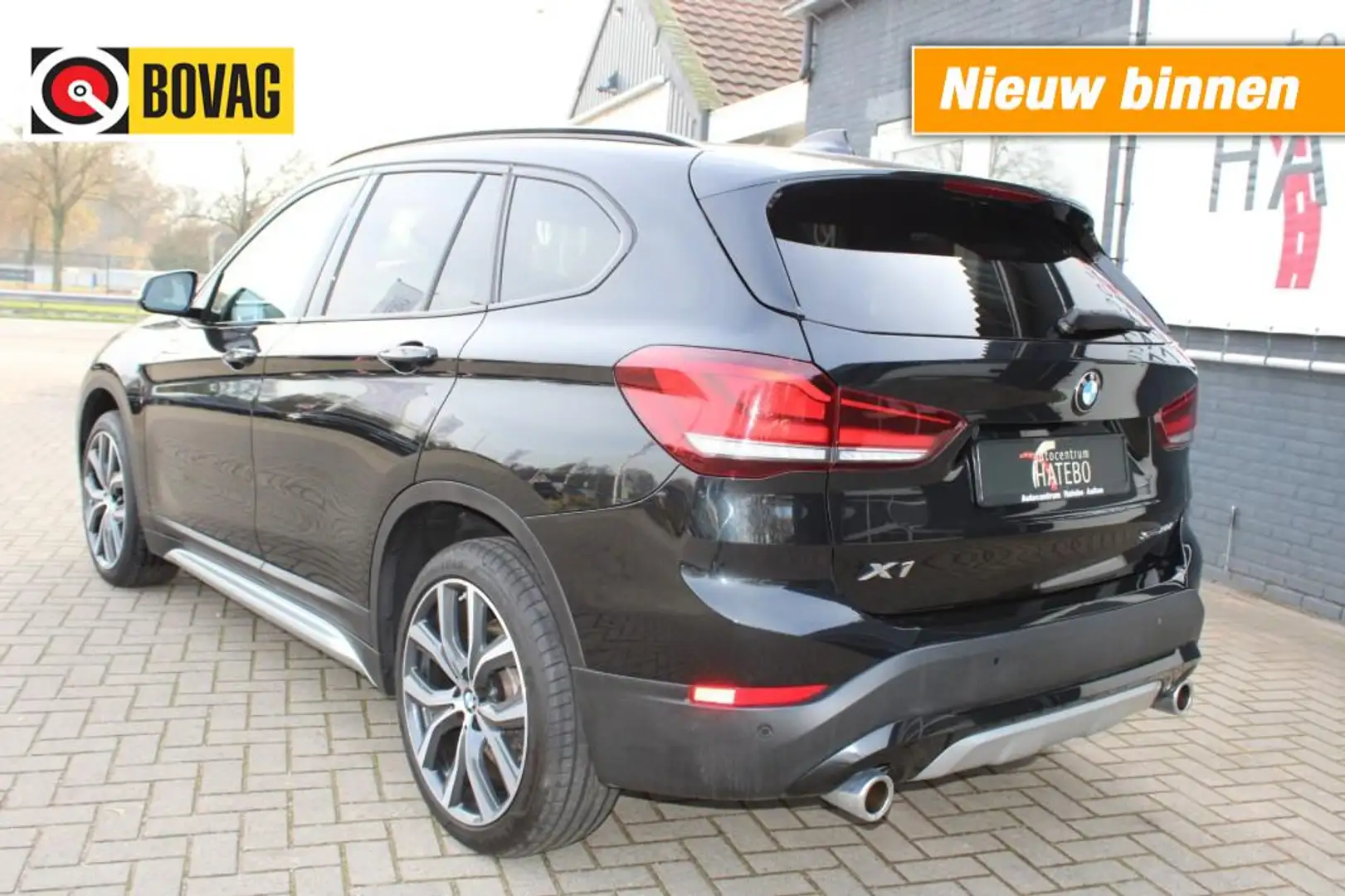 BMW X1 120i S-DRIVE M-Sport HEAD Camera Leder Panorama Le Zwart - 2