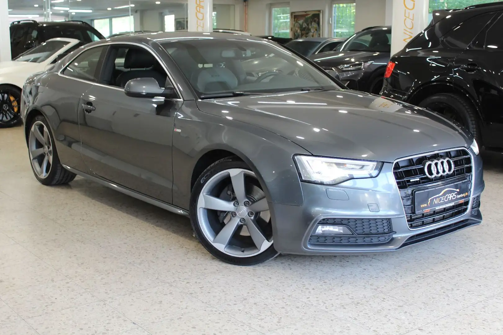Audi A5 Coupe 3.0 TDI quattro"S-Line"19Zoll"MMI"Key-L Grijs - 1