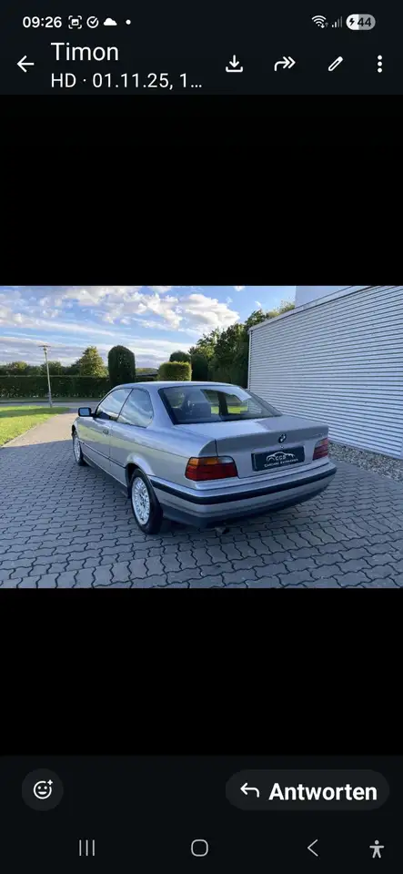 BMW 320i, foto 2
