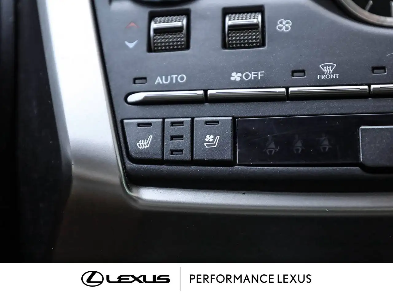 Lexus NX снимка Lexus NX