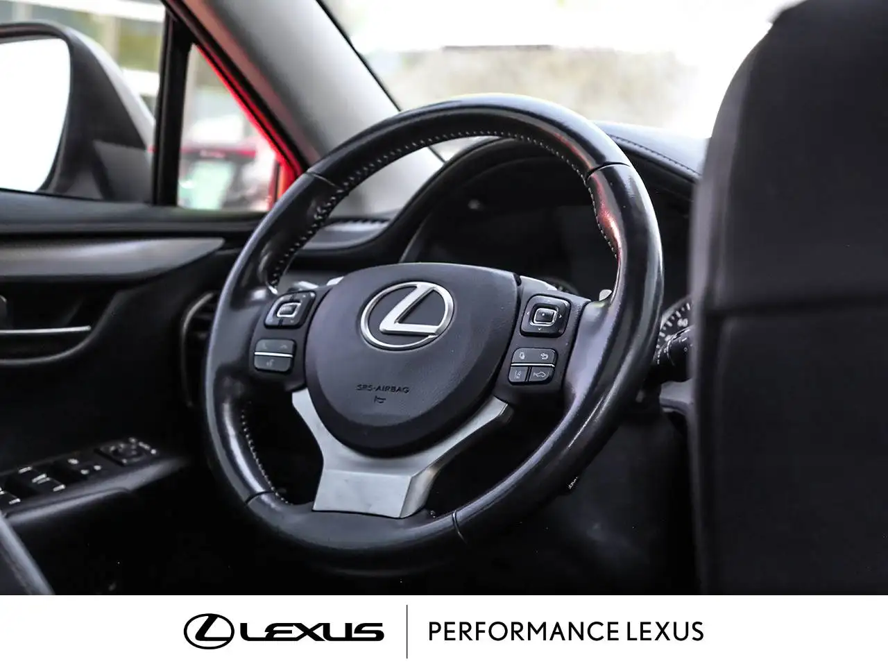 Lexus NX снимка Lexus NX