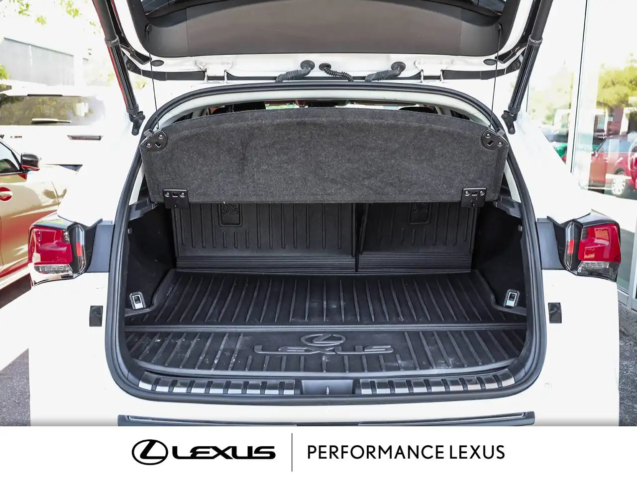 Lexus NX снимка Lexus NX