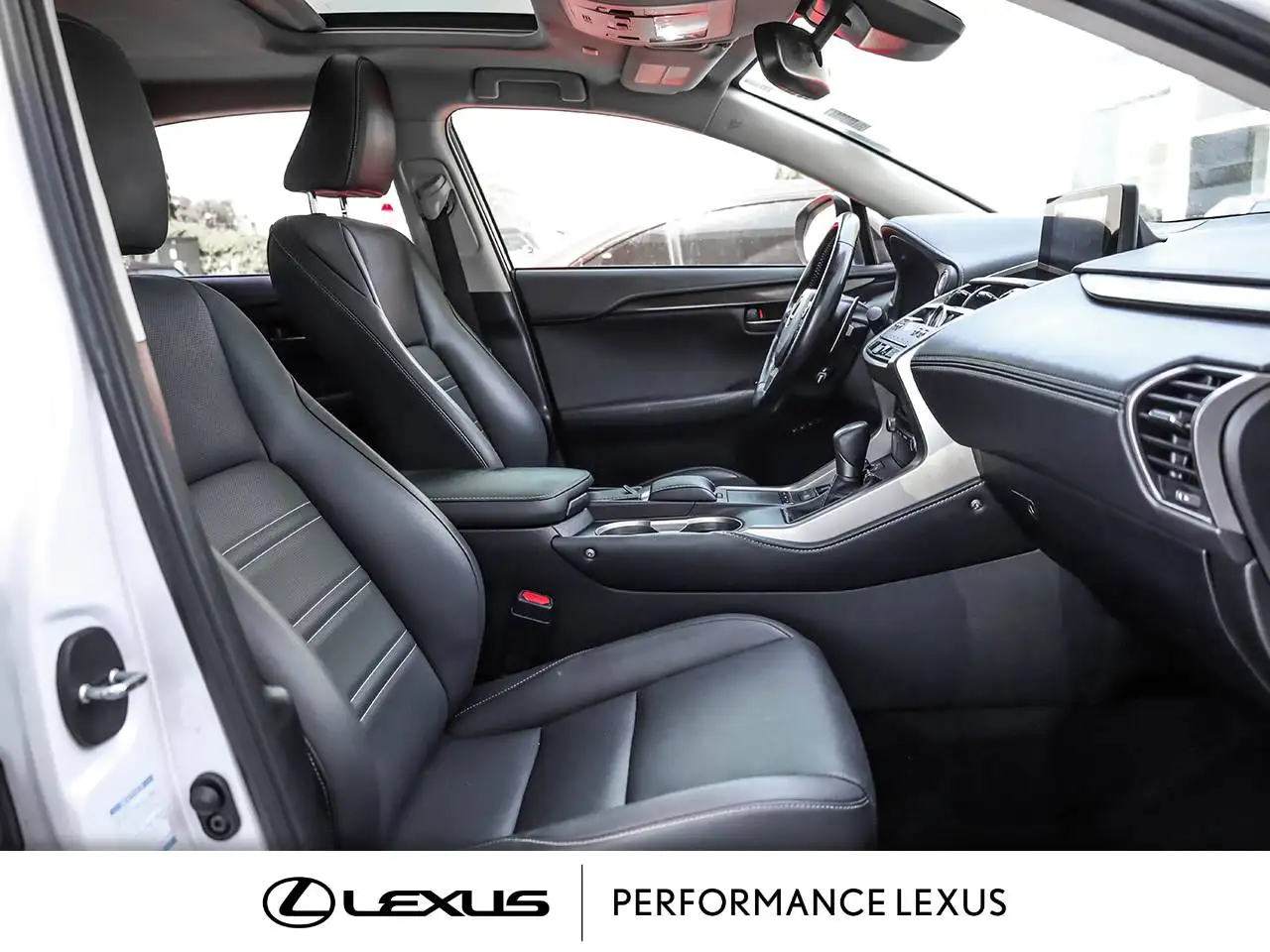 Lexus NX снимка Lexus NX