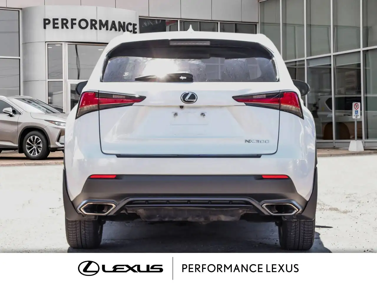 Lexus NX снимка Lexus NX